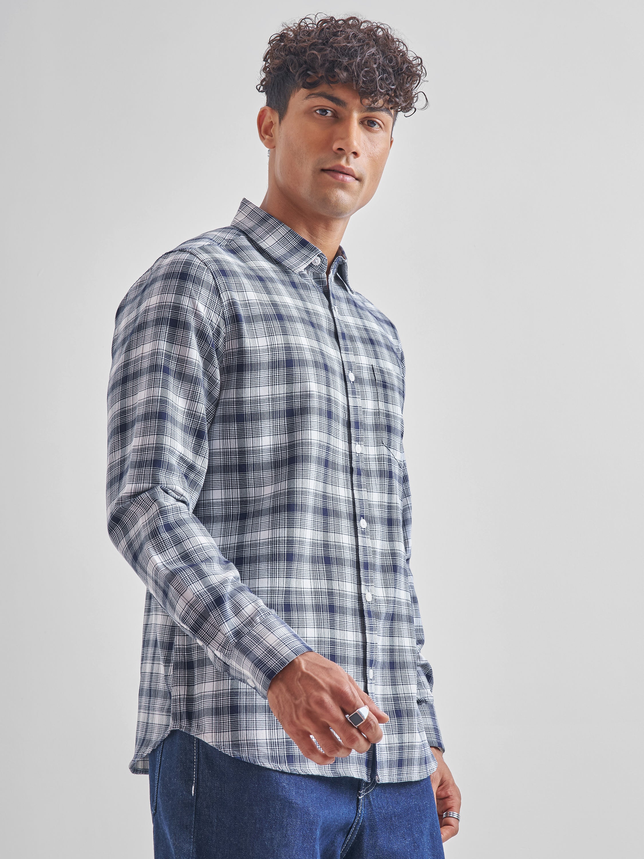 Highlander Men White Checked Slim Fit Casual Shirt - White - Image 6