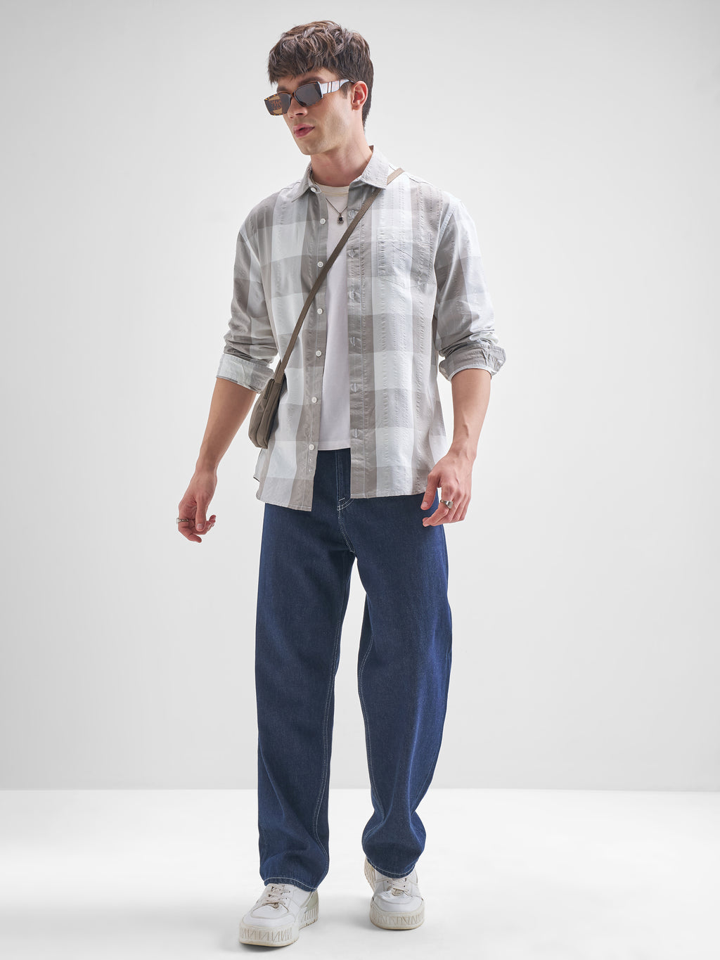 Highlander Men Grey Checked Relaxed Fit Casual Shirt - Grey - Image 2