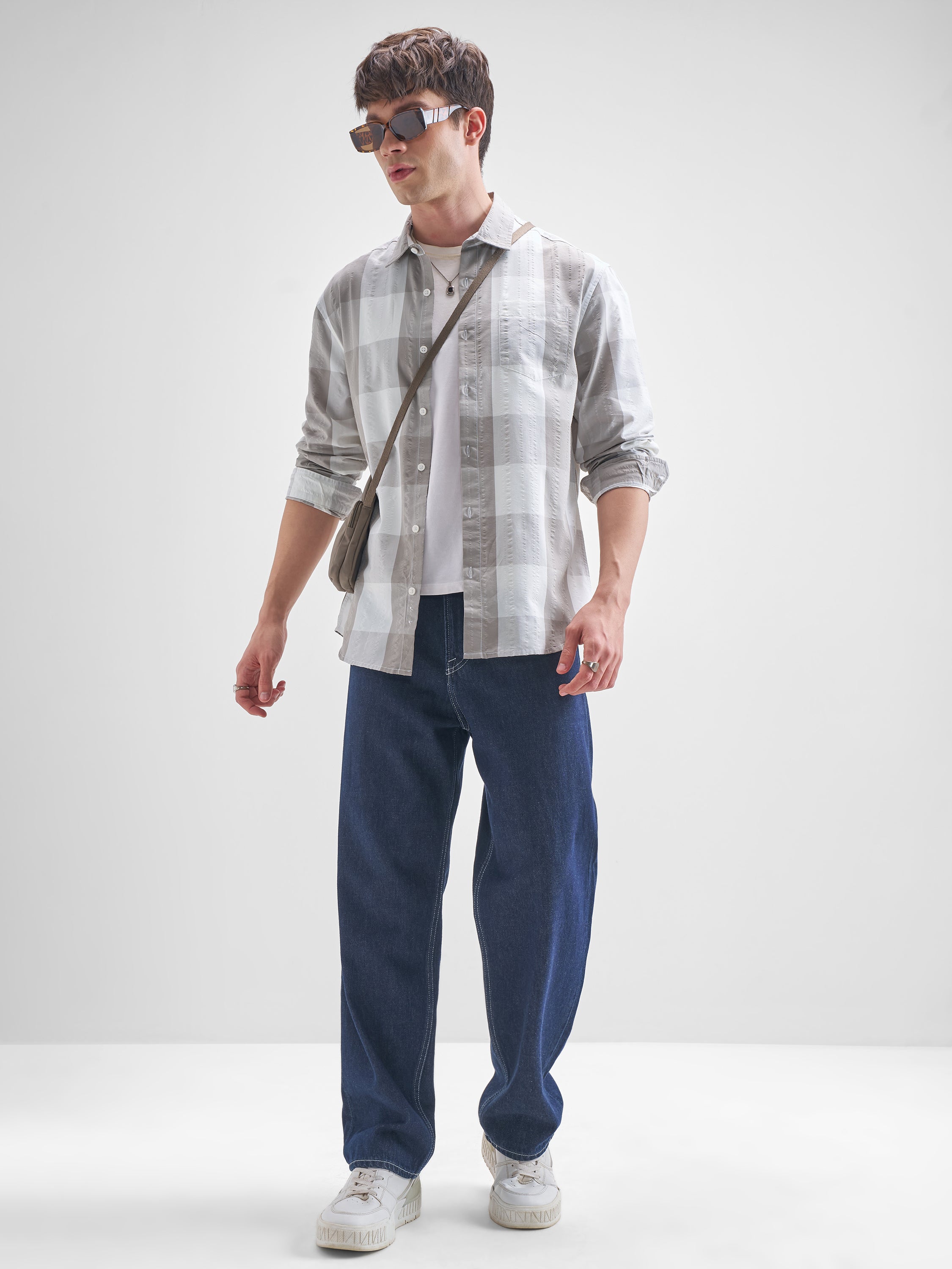 Highlander Men Grey Checked Relaxed Fit Casual Shirt - Grey - Image 2