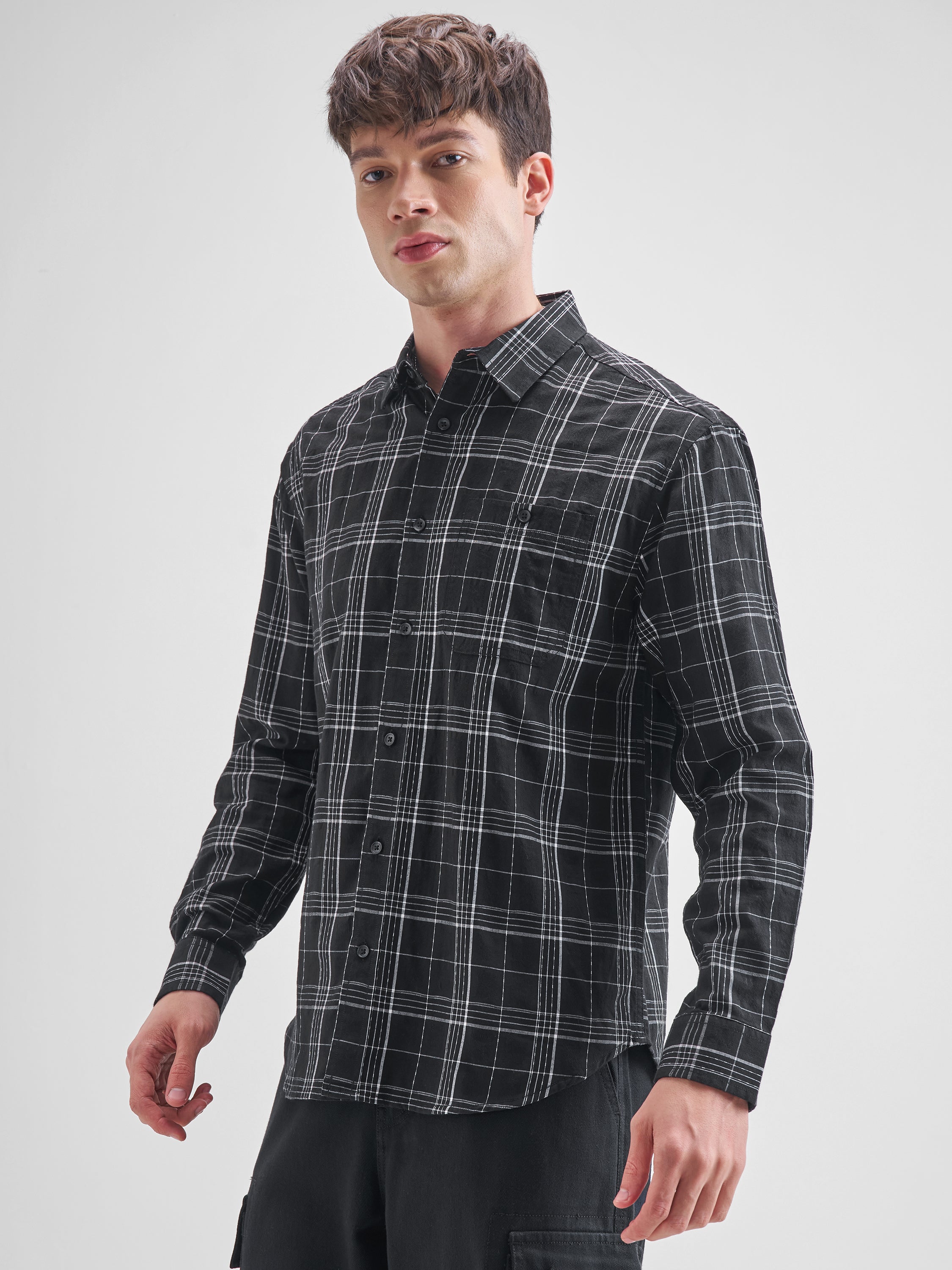 Highlander Men Black Checked Relaxed Fit Casual Shirt - Black - Image 4