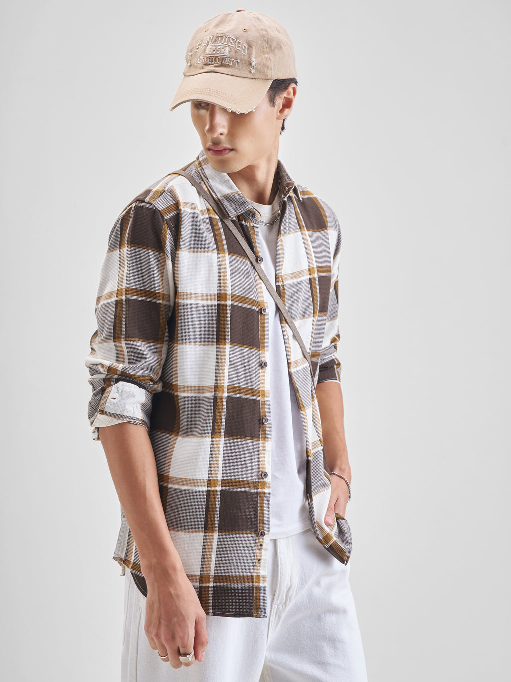 Highlander Men Cream Checked Slim Fit Casual Shirt - Cream - Image 6