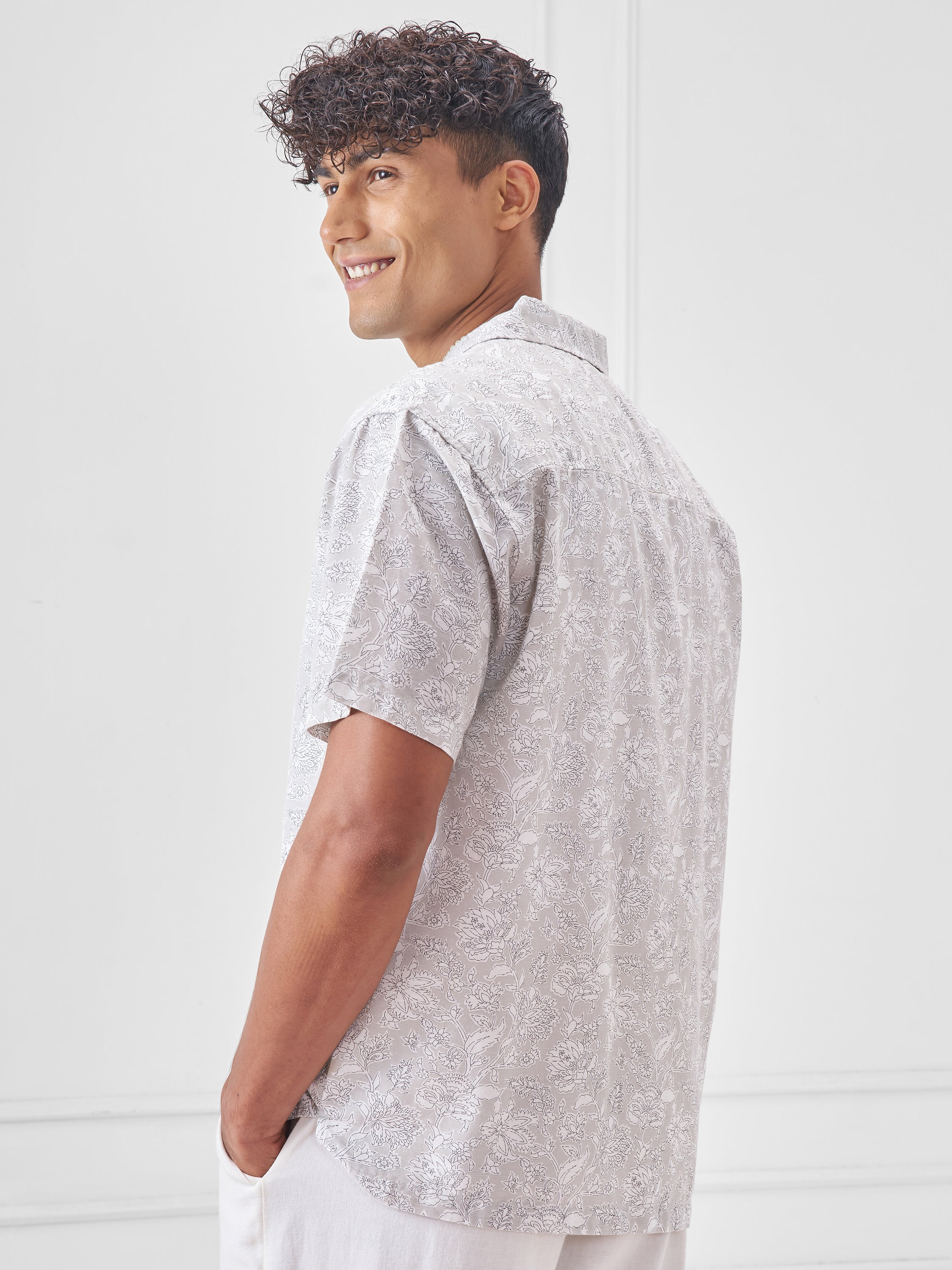 Highlander Men Grey Printed Relaxed Fit Casual Shirt - Grey - Image 3
