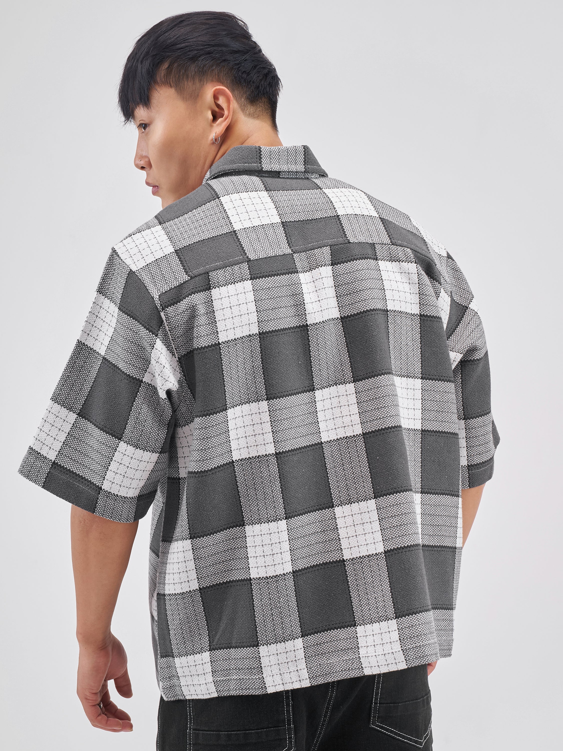 Highlander Men Grey Checked Boxy Fit Casual Shirt - Grey - Image 3