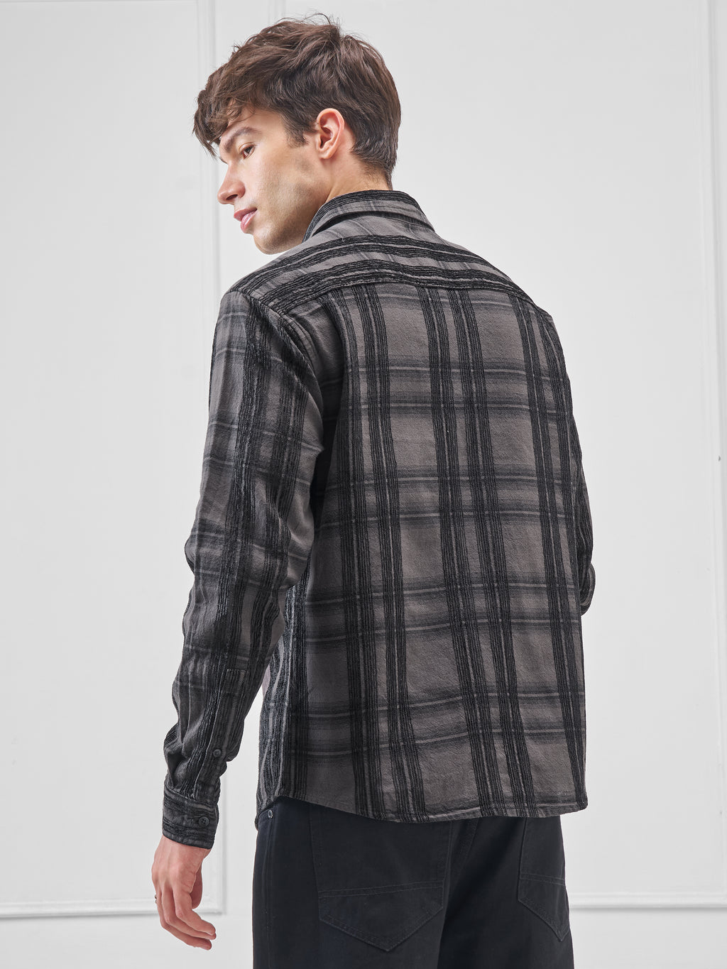 Highlander Men Grey Checked Relaxed Fit Casual Shirt - Grey - Image 3