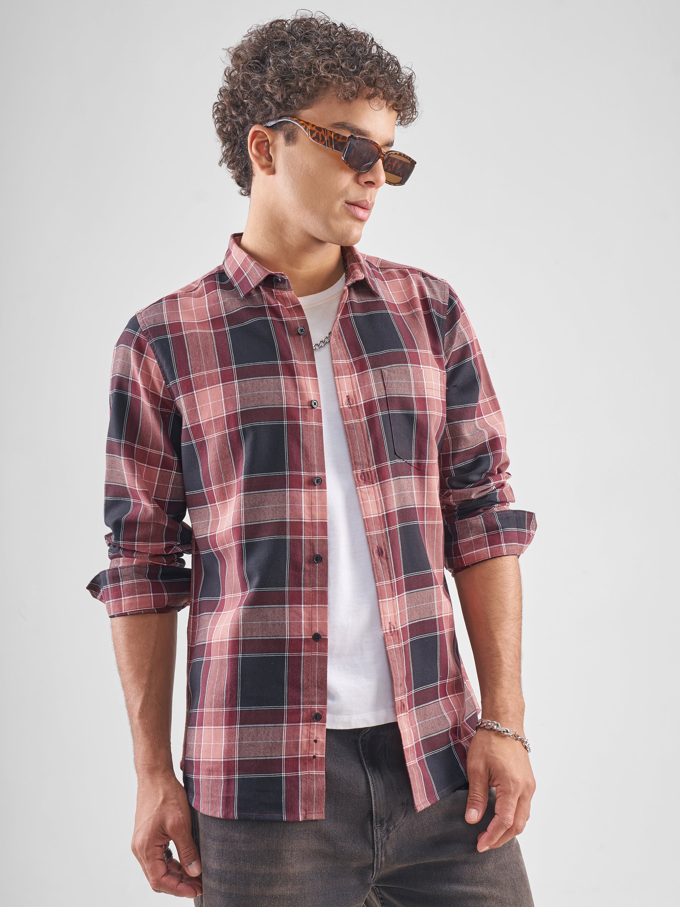 Highlander Men Pink Checked Slim Fit Casual Shirt - Pink - Image 6