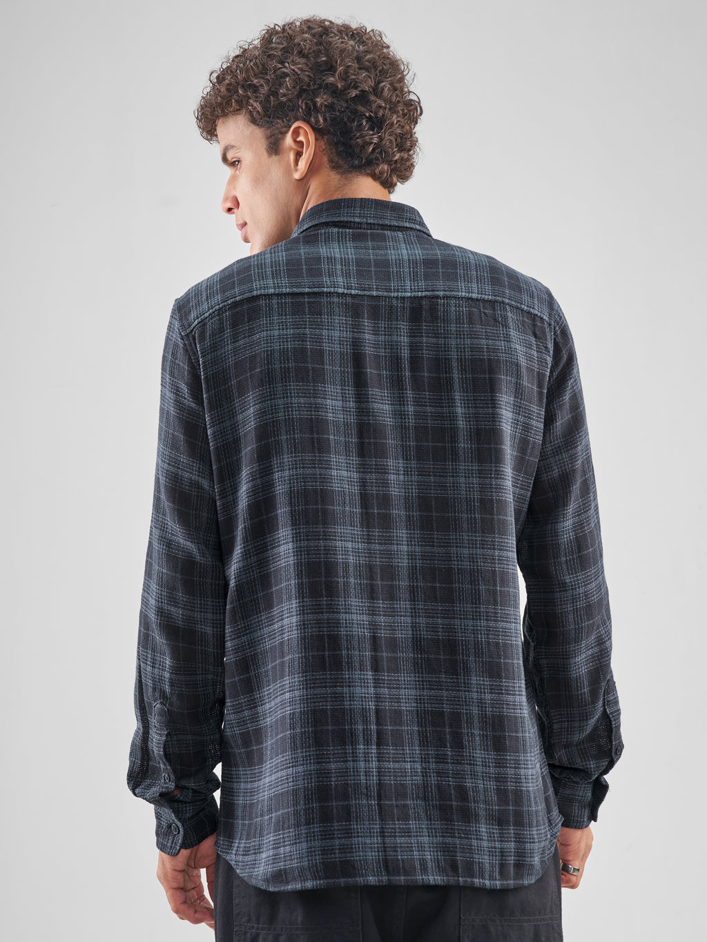 Highlander Men Navy Blue Checked Slim Fit Casual Shirt - Navy Blue - Image 3
