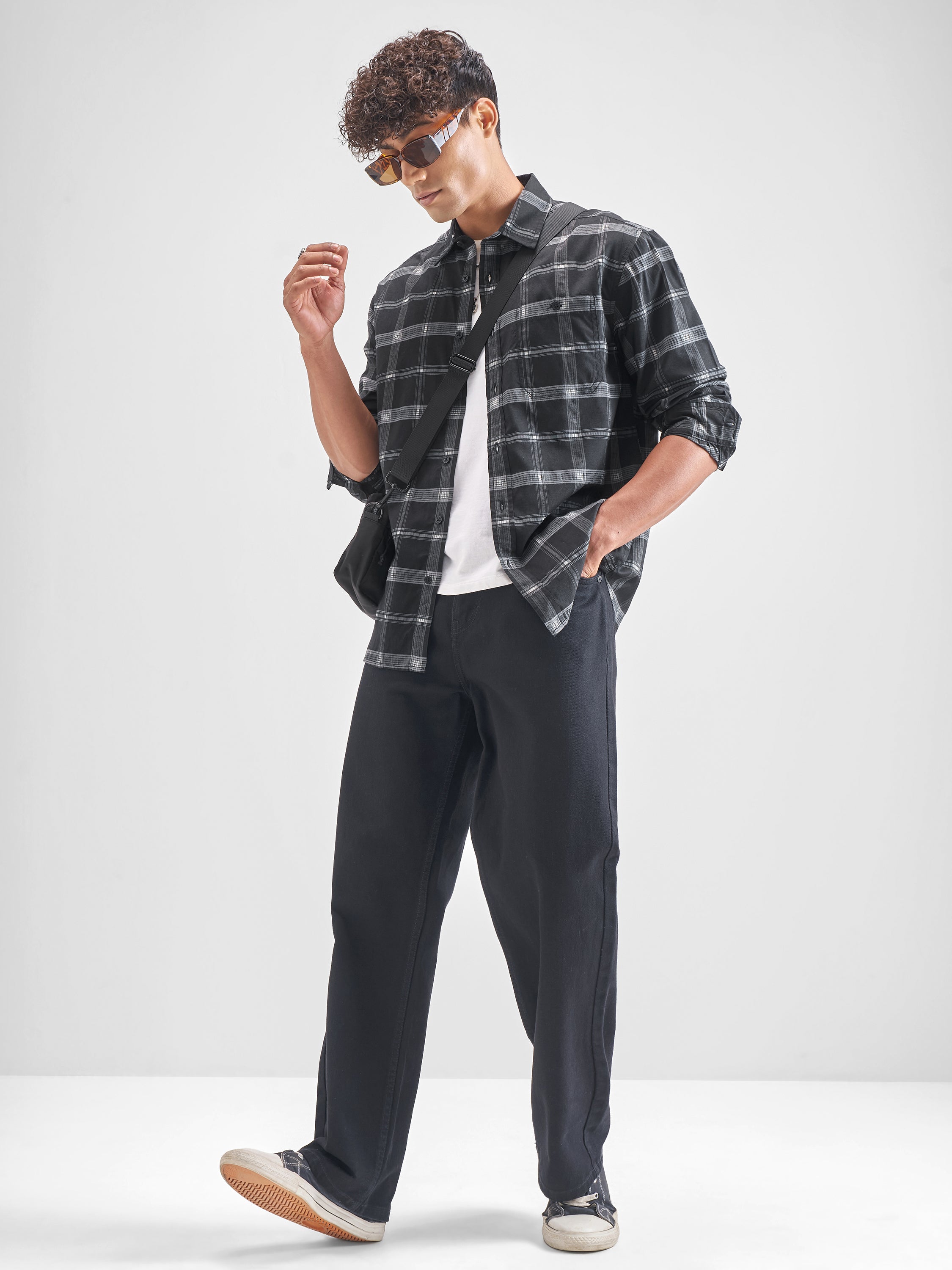 Highlander Men Black Checked Relaxed Fit Casual Shirt - Black - Image 2