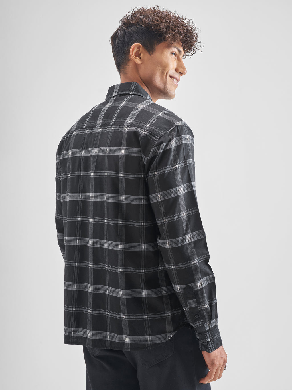 Highlander Men Black Checked Relaxed Fit Casual Shirt - Black - Image 3
