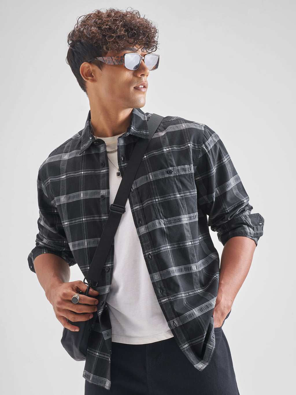 Highlander Men Black Checked Relaxed Fit Casual Shirt - Black - Image 4