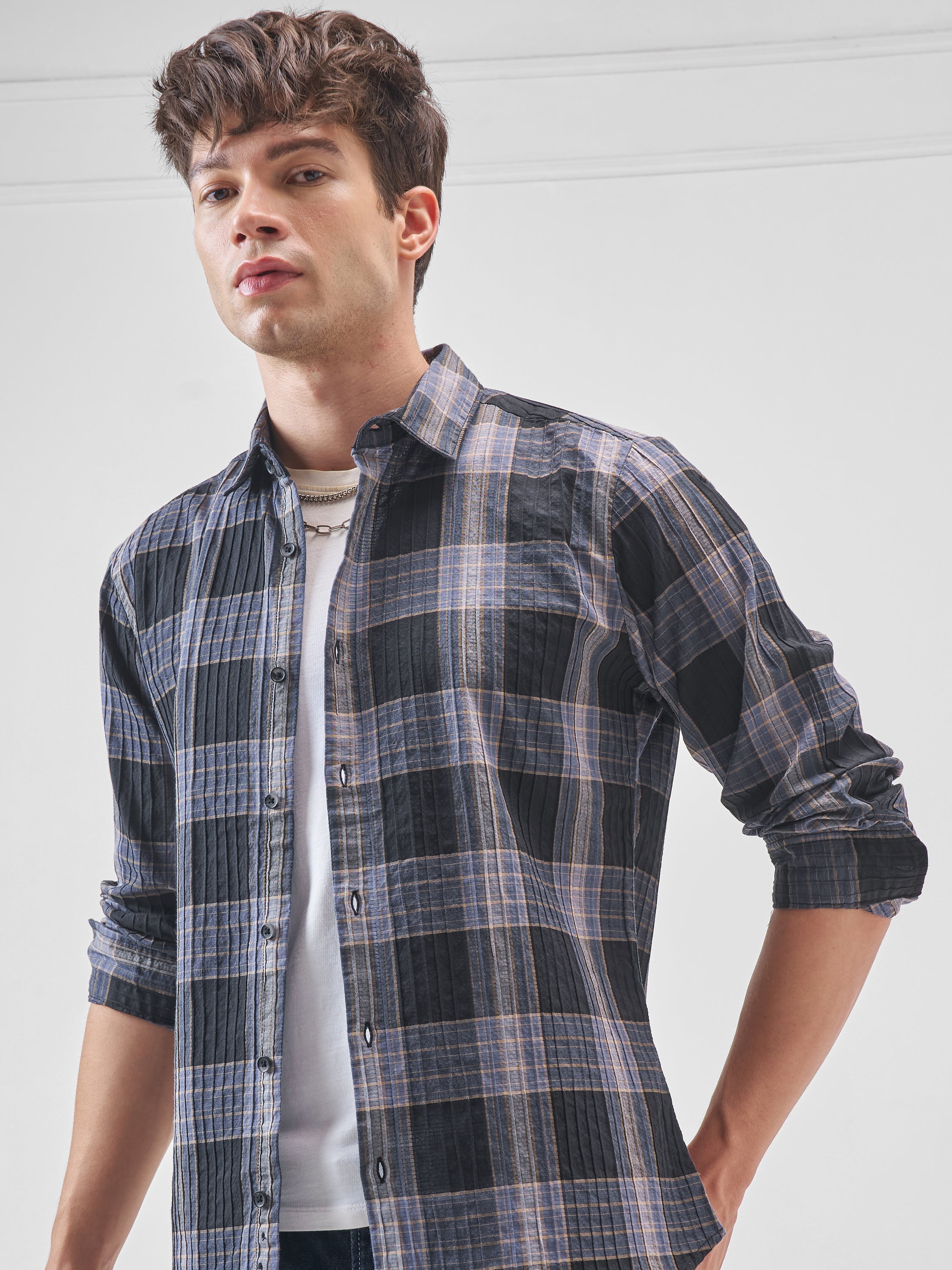 Highlander Men Black Checked Slim Fit Casual Shirt - Black - Image 1