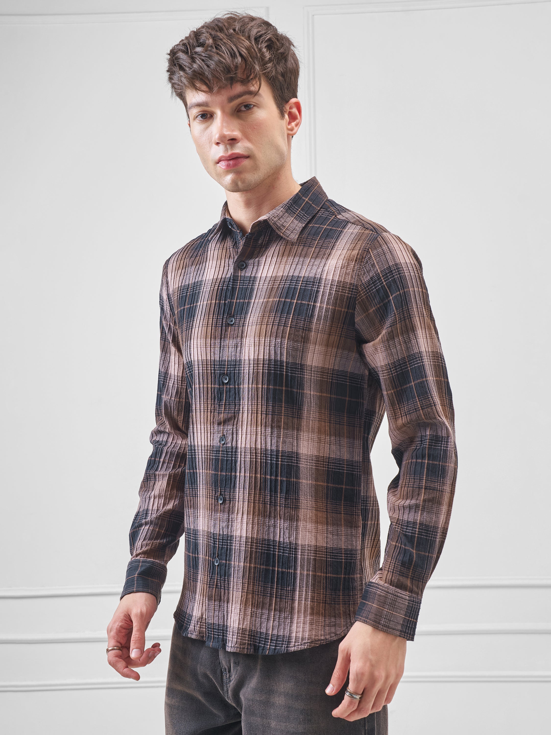 Highlander Men Pink Checked Slim Fit Casual Shirt - Pink - Image 4