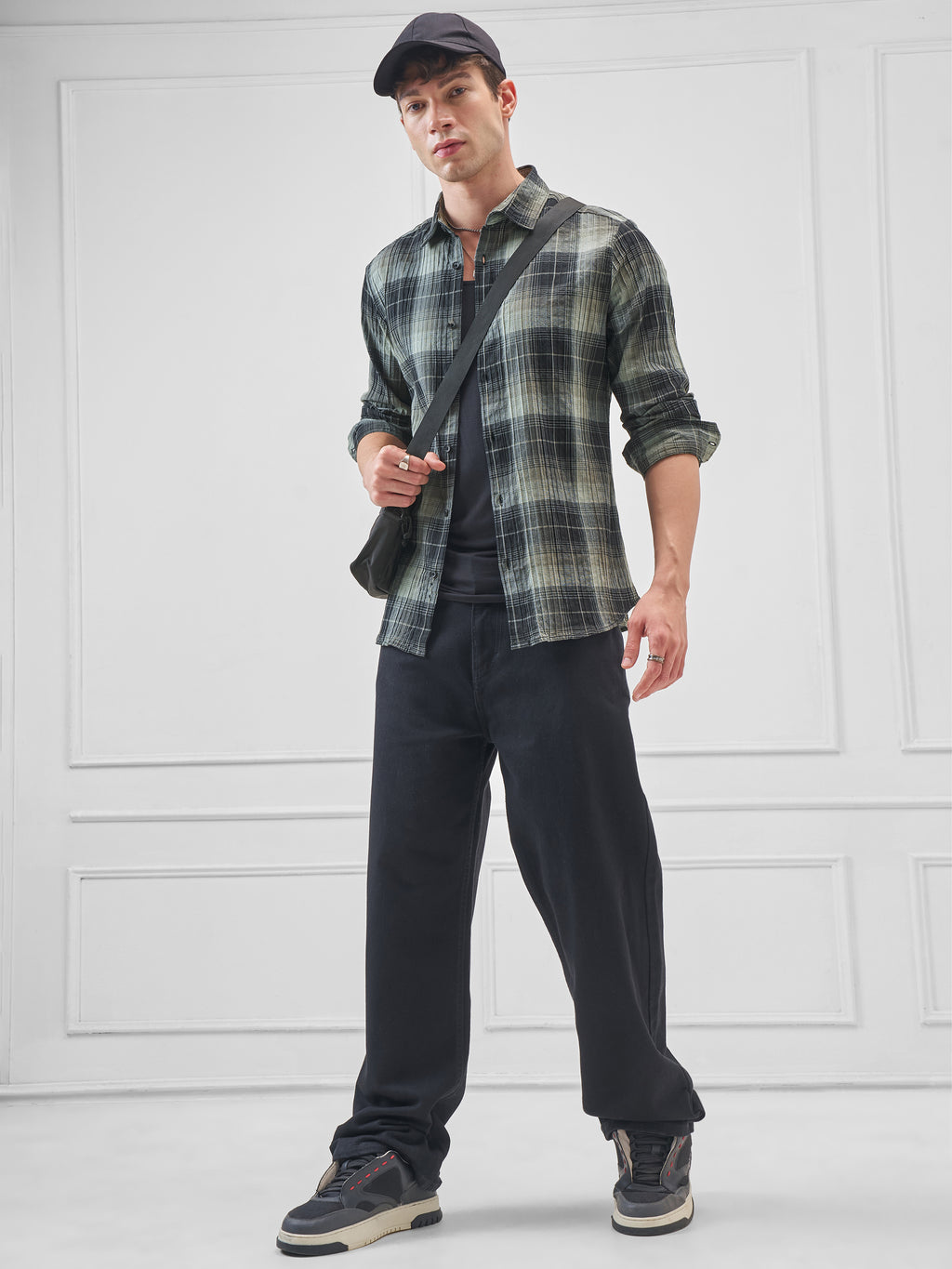 Highlander Men Green Checked Slim Fit Casual Shirt - Green - Image 2