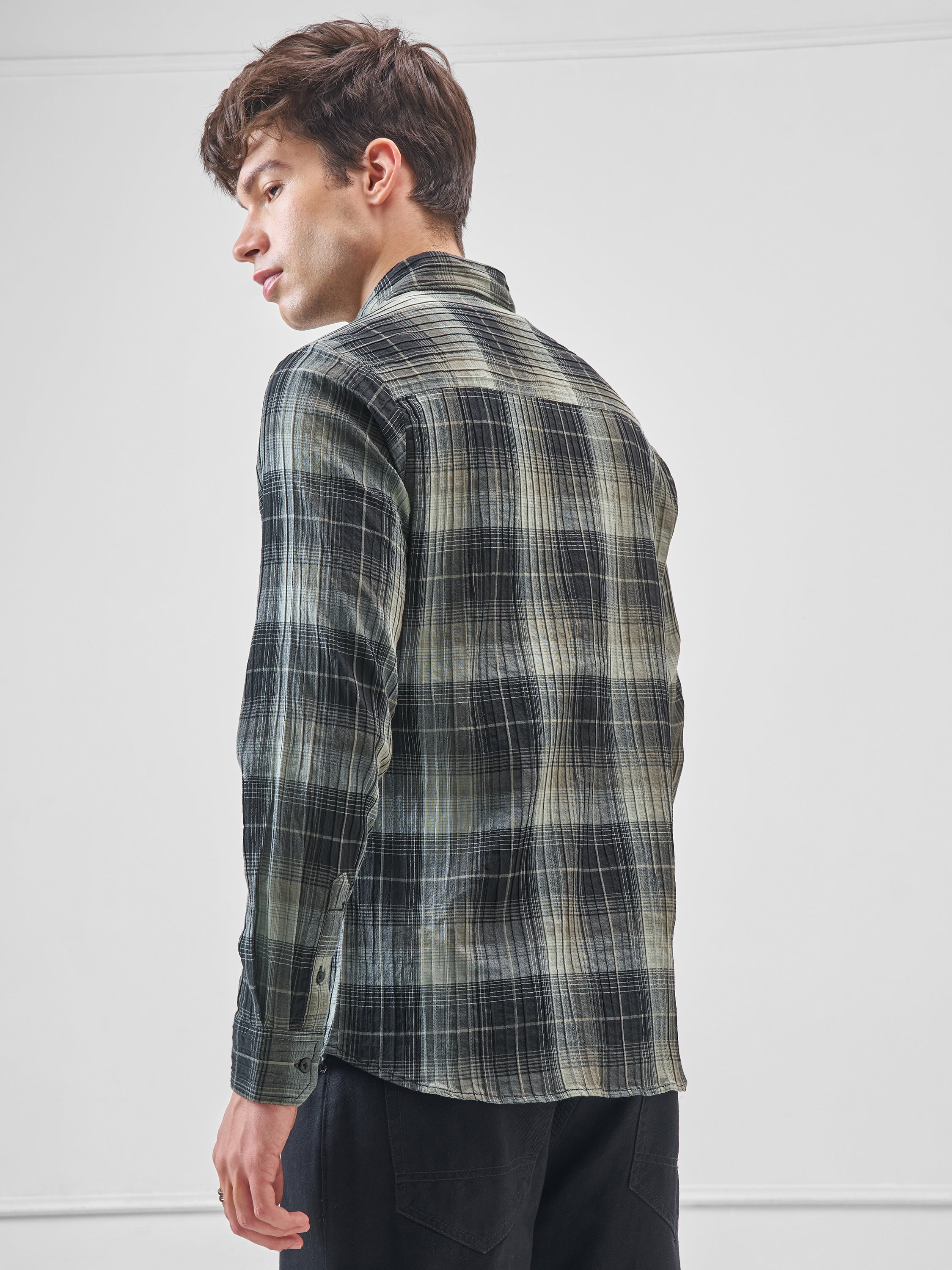 Highlander Men Green Checked Slim Fit Casual Shirt - Green - Image 3