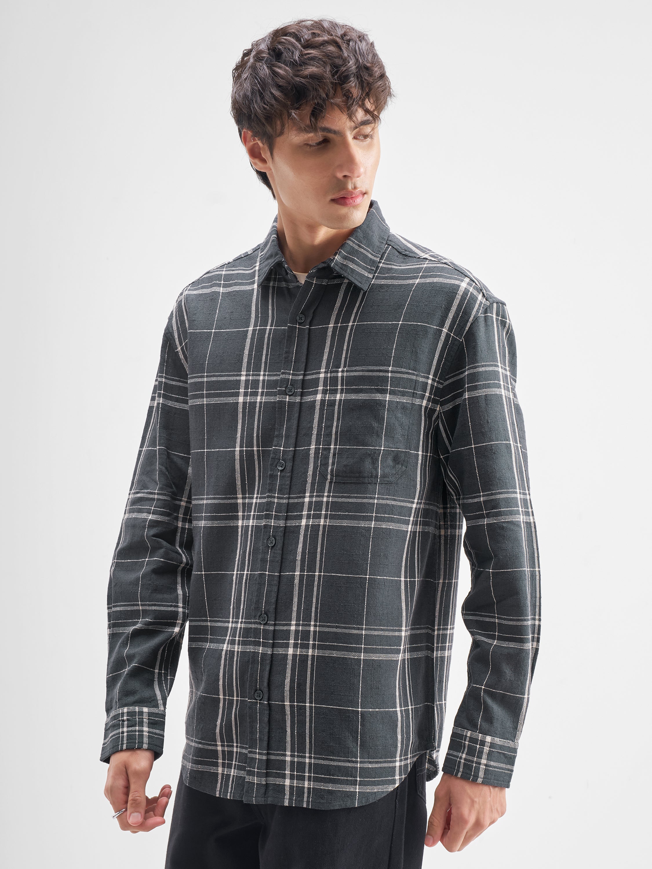 Highlander Men Charcoal Checked Relaxed Fit Casual Shirt - Charcoal - Image 4