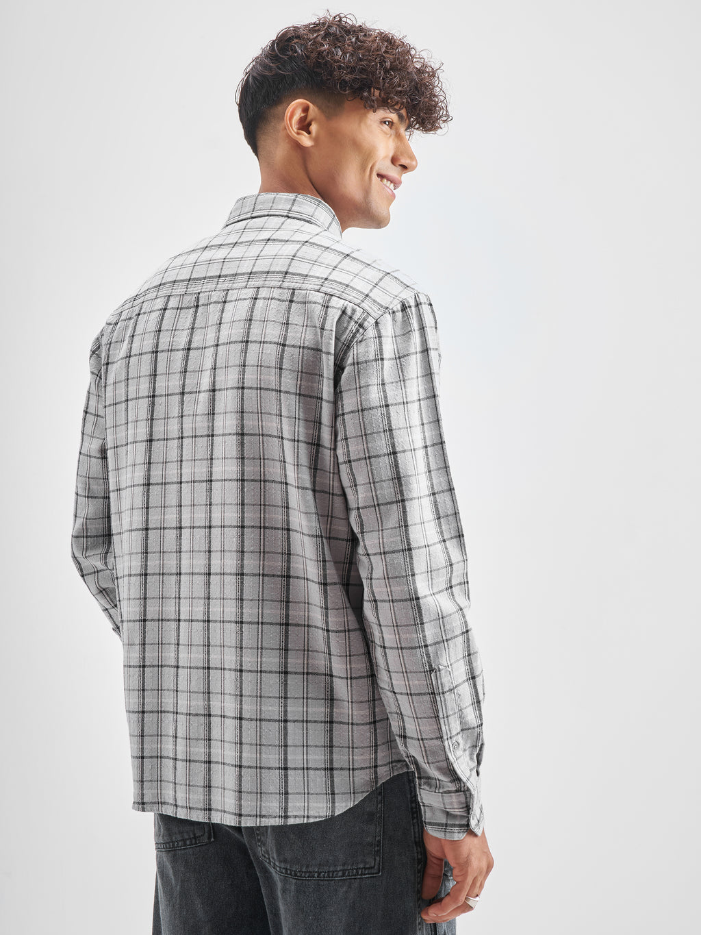 Highlander Men Grey Checked Relaxed Fit Casual Shirt - Grey - Image 3