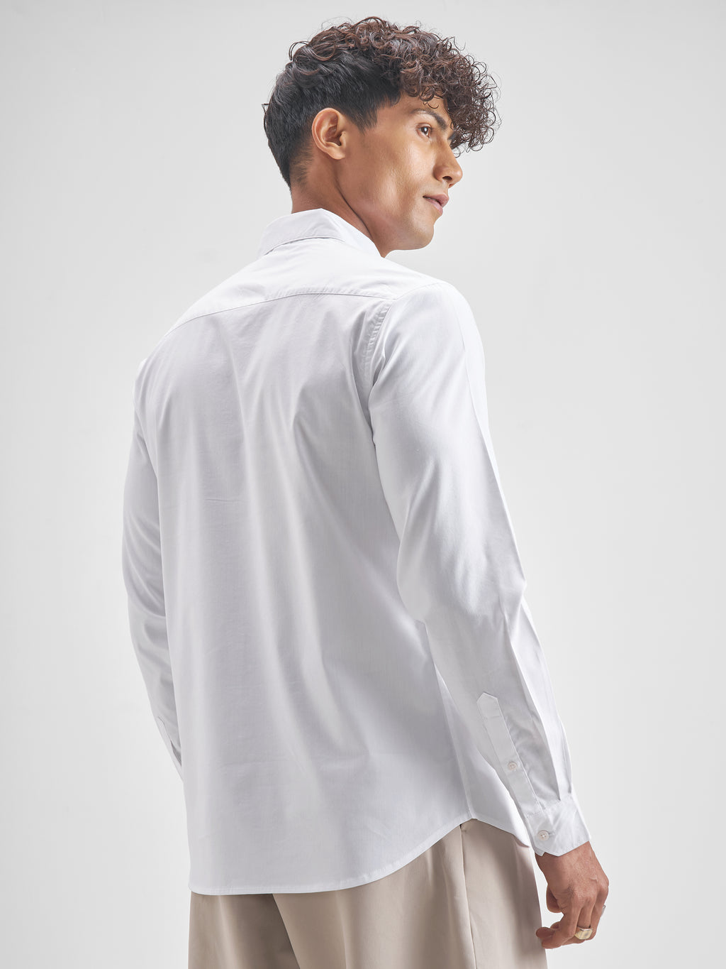 Highlander Men White Solid Slim Fit Casual Shirt - White - Image 3