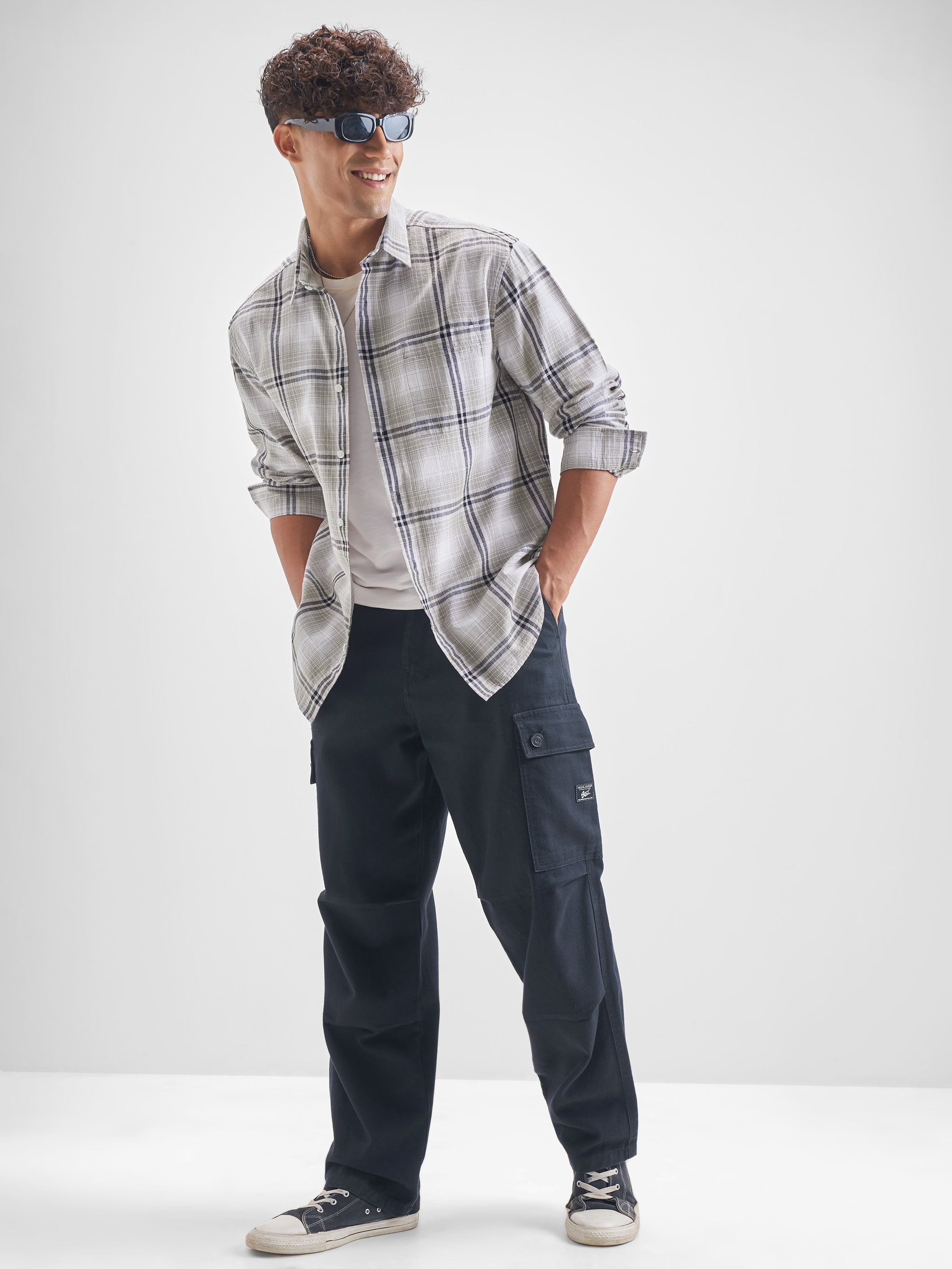 Highlander Men Grey Checked Relaxed Fit Casual Shirt - Grey - Image 2