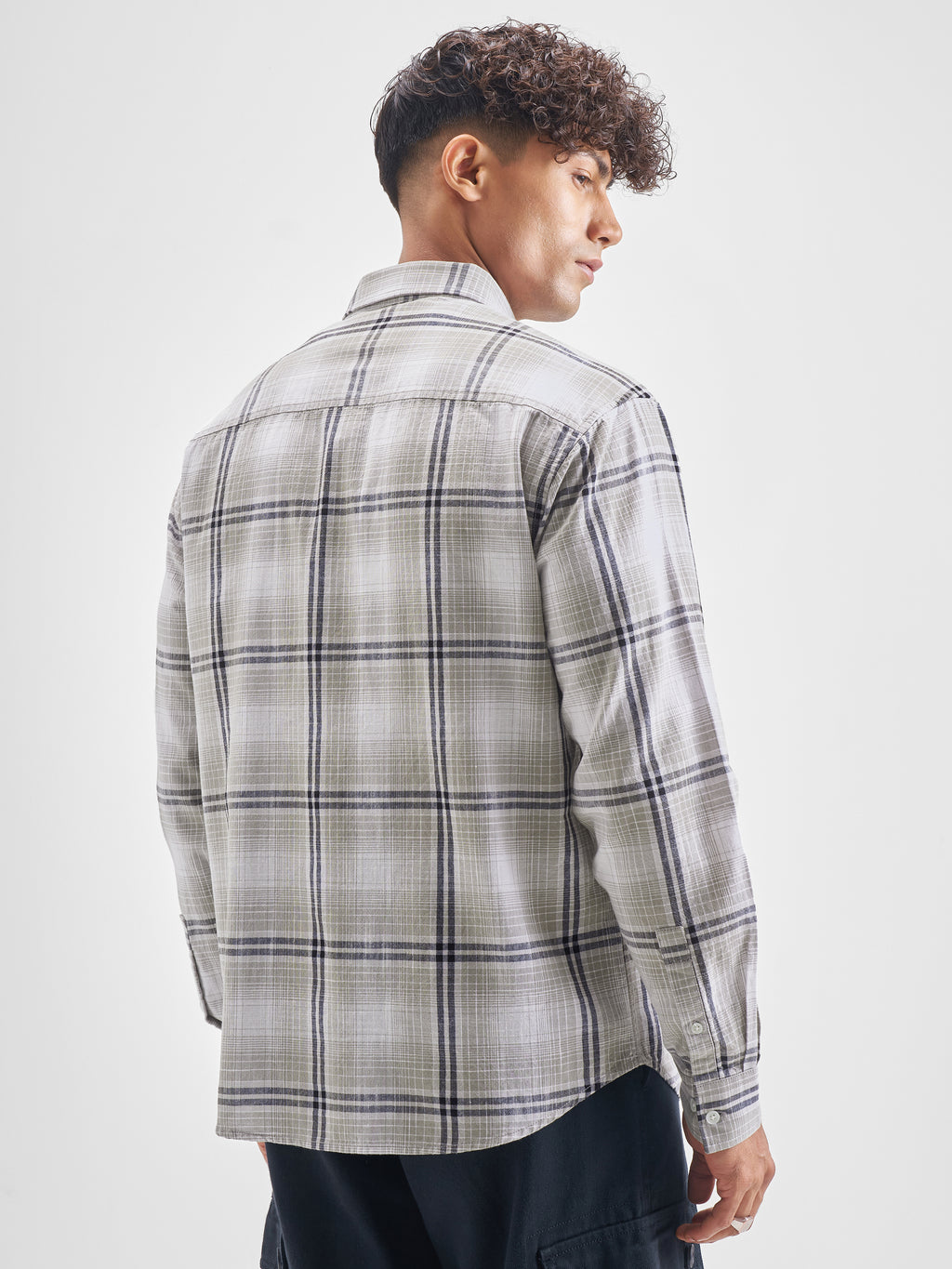 Highlander Men Grey Checked Relaxed Fit Casual Shirt - Grey - Image 3