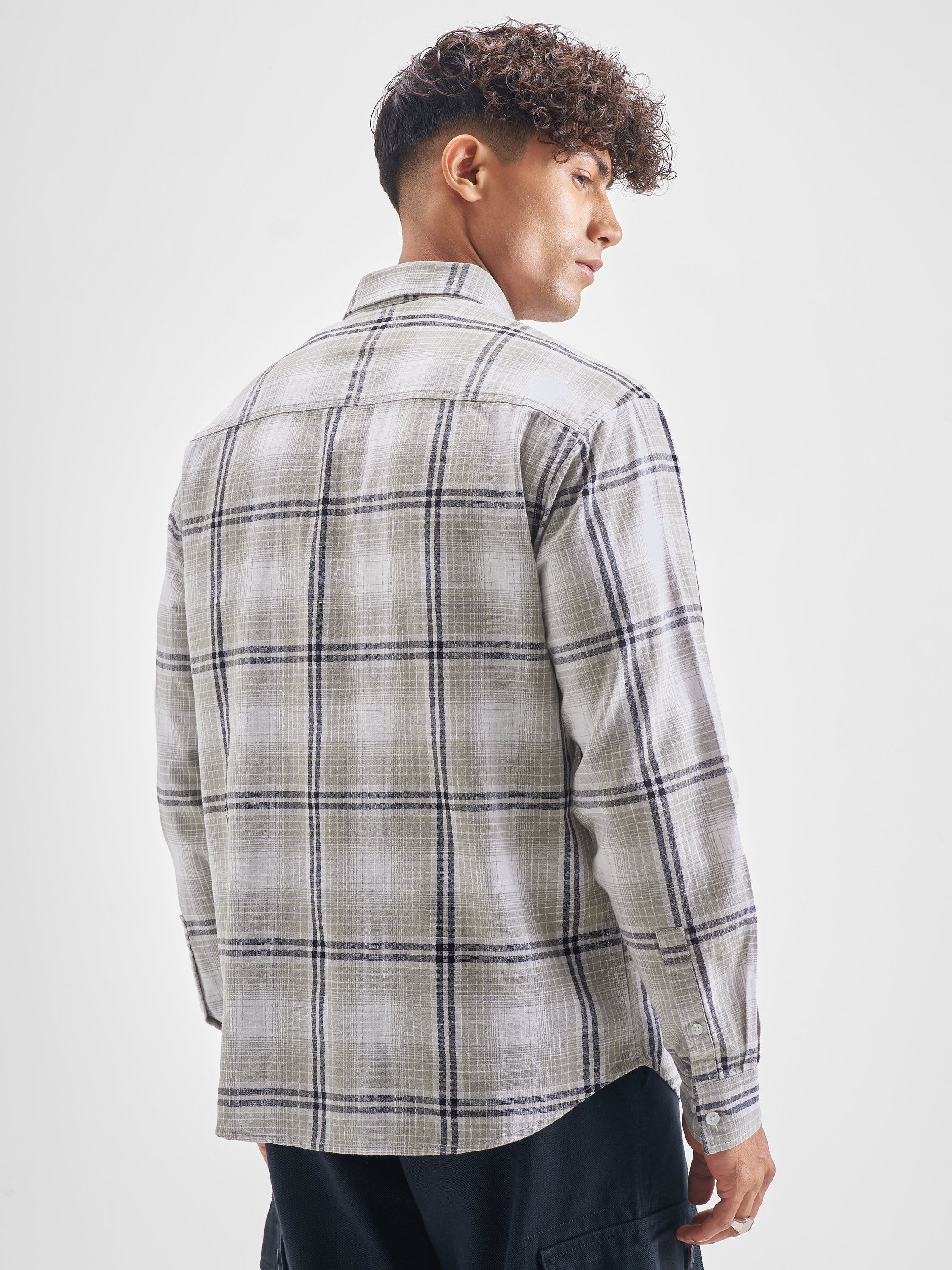 Highlander Men Grey Checked Relaxed Fit Casual Shirt - Grey - Image 3