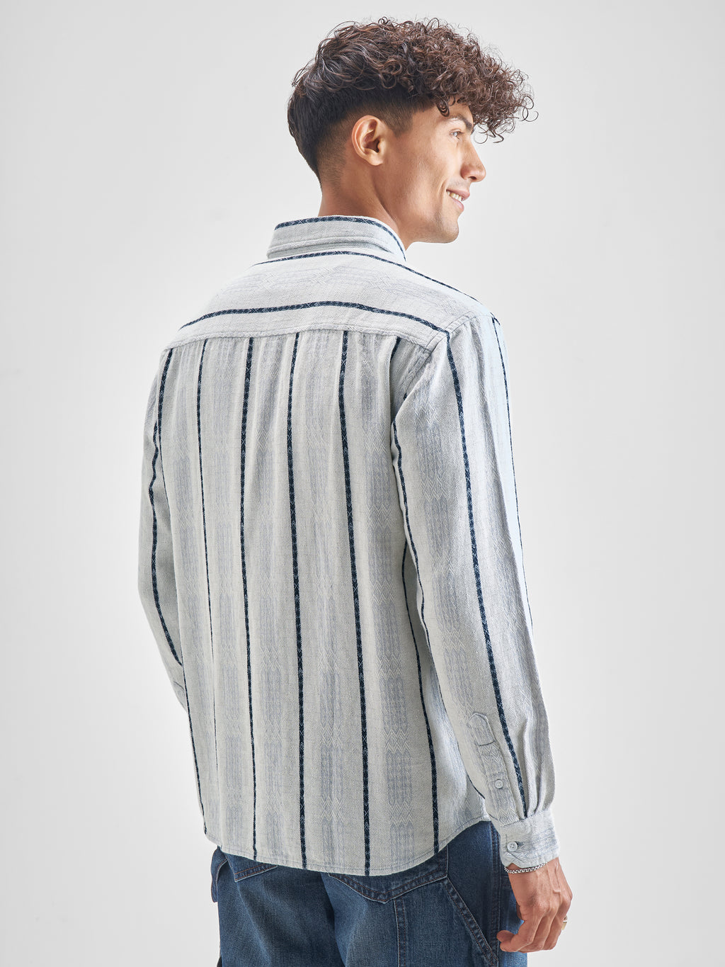 Highlander Men Blue Blue Striped Relaxed Fit Casual Shirt - Blue - Image 3