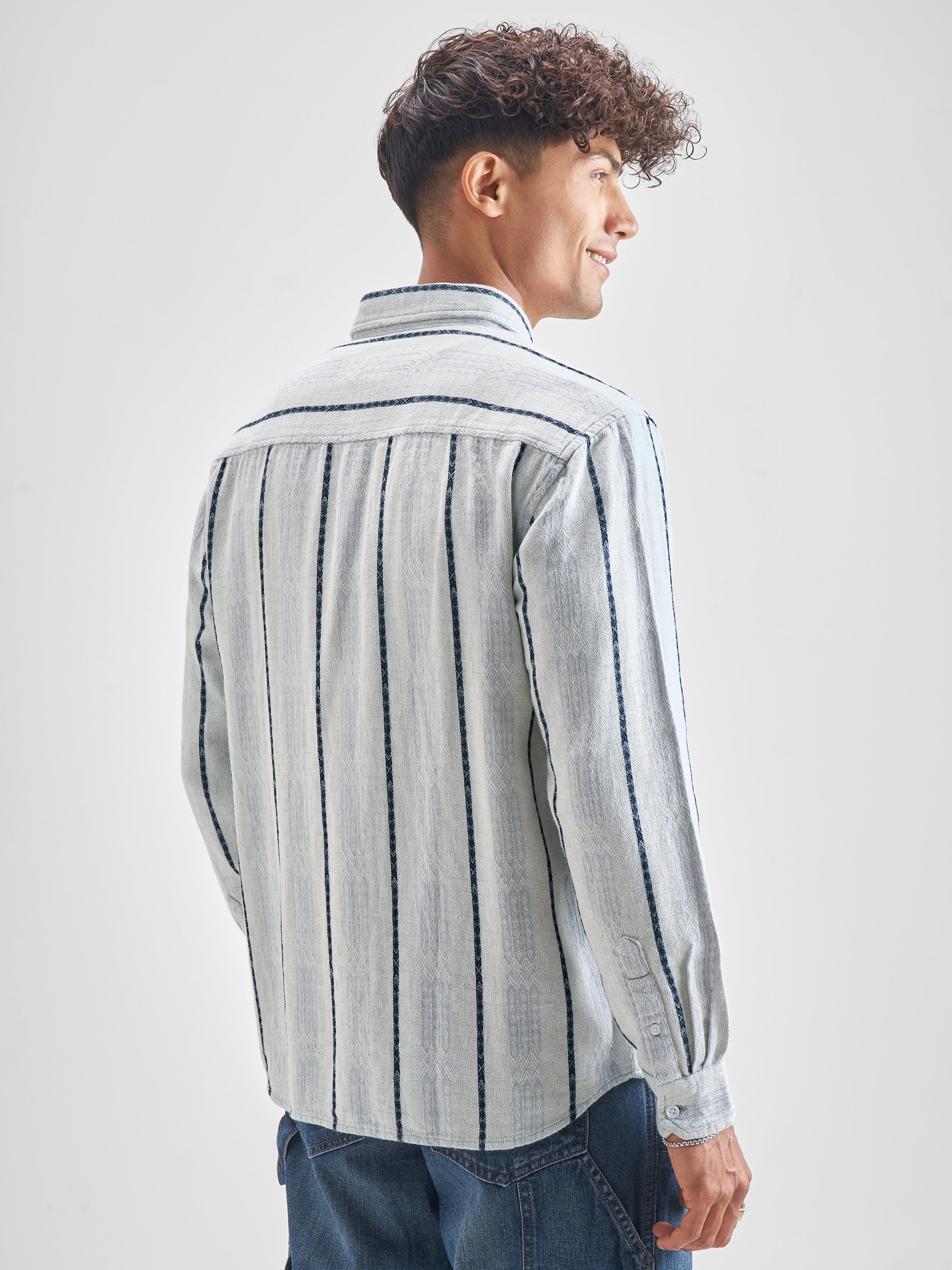 Highlander Men Blue Blue Striped Relaxed Fit Casual Shirt - Blue - Image 3