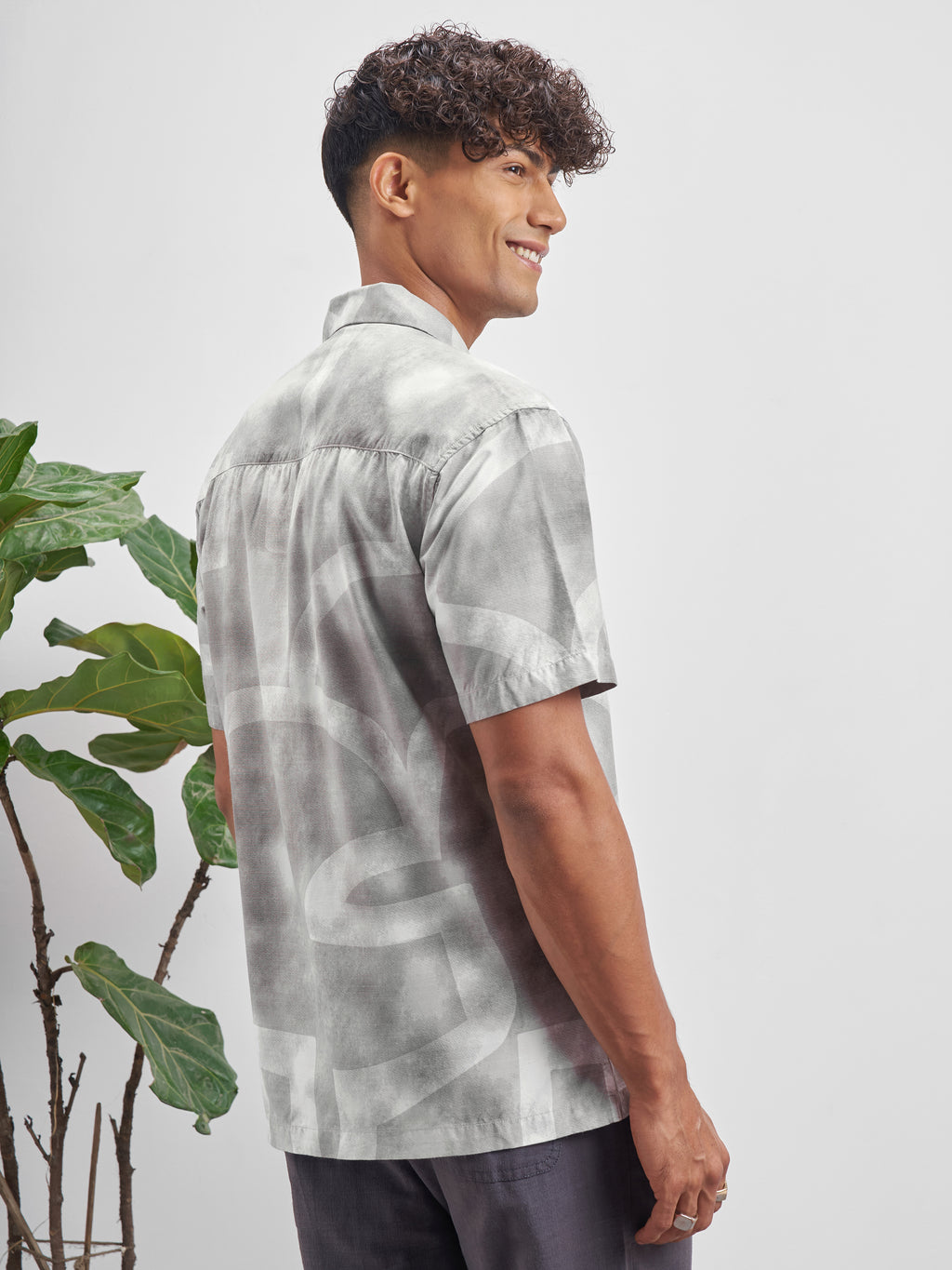 Highlander Men Grey Printed Relaxed Fit Casual Shirt - Grey - Image 3