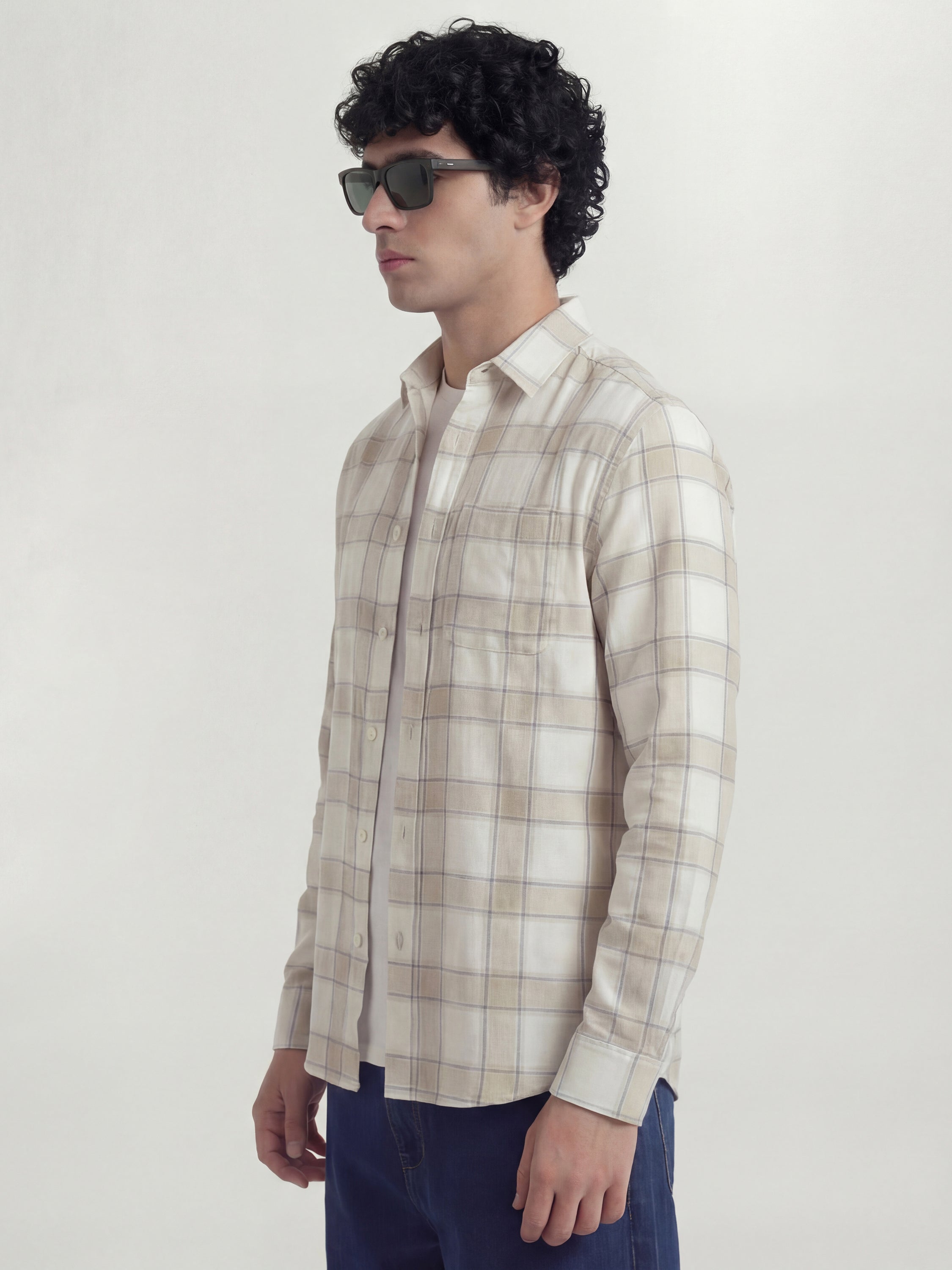 Highlander Men Off White Checked Relaxed Fit Casual Shirt - Off White - Image 4