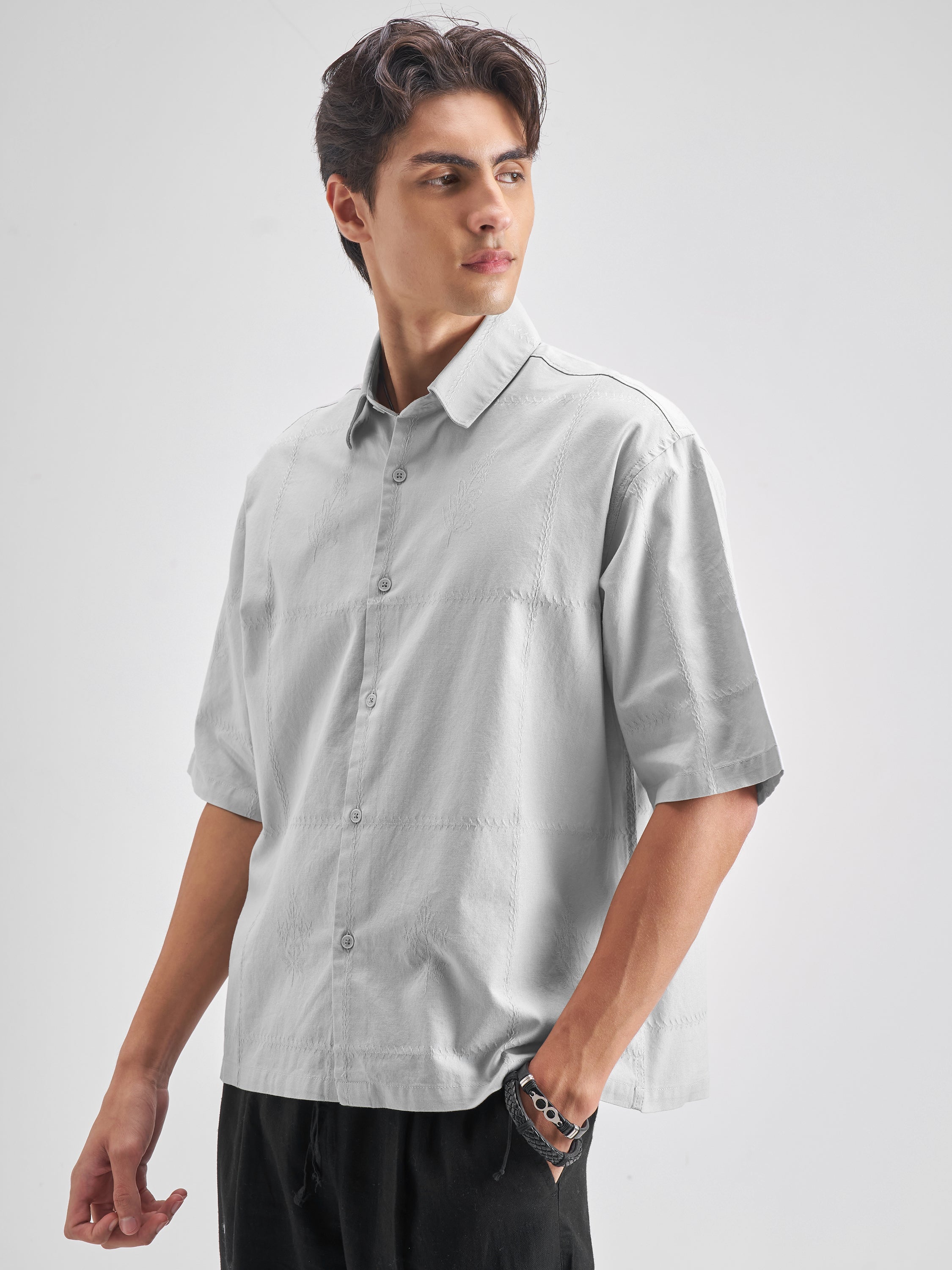 Highlander Men Grey Solid Boxy Fit Casual shirt - Grey - Image 4