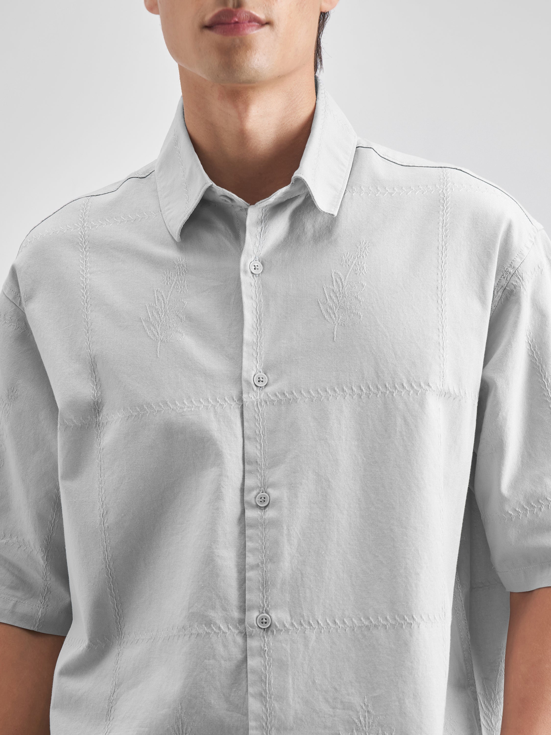 Highlander Men Grey Solid Boxy Fit Casual shirt - Grey - Image 5