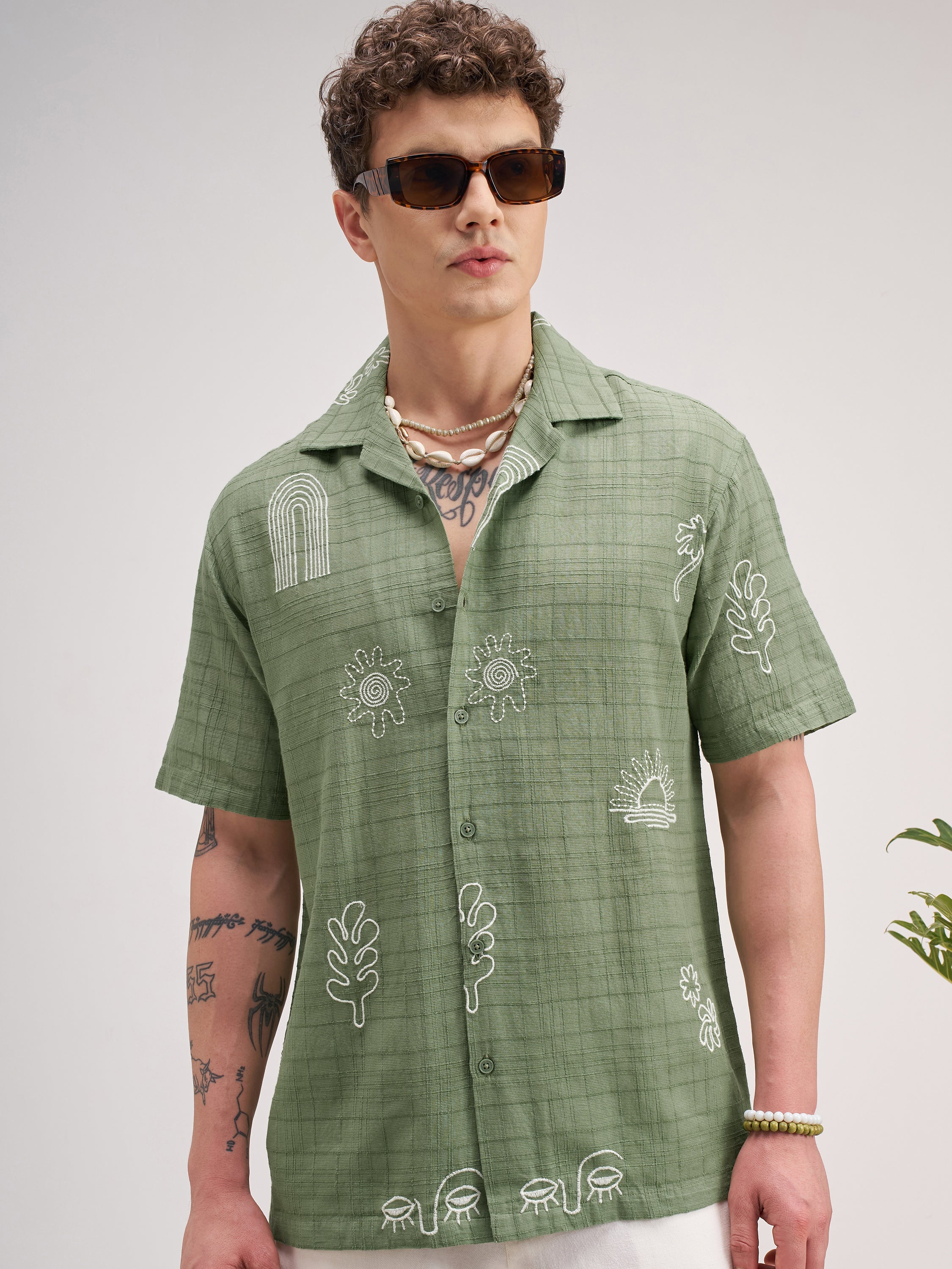 Highlander Men Green Self Design Relaxed Fit Casual Shirt - Green - Image 1