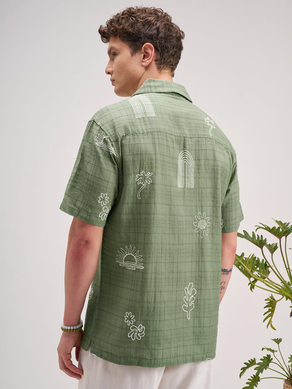Highlander Men Green Self Design Relaxed Fit Casual Shirt - Green - Image 3