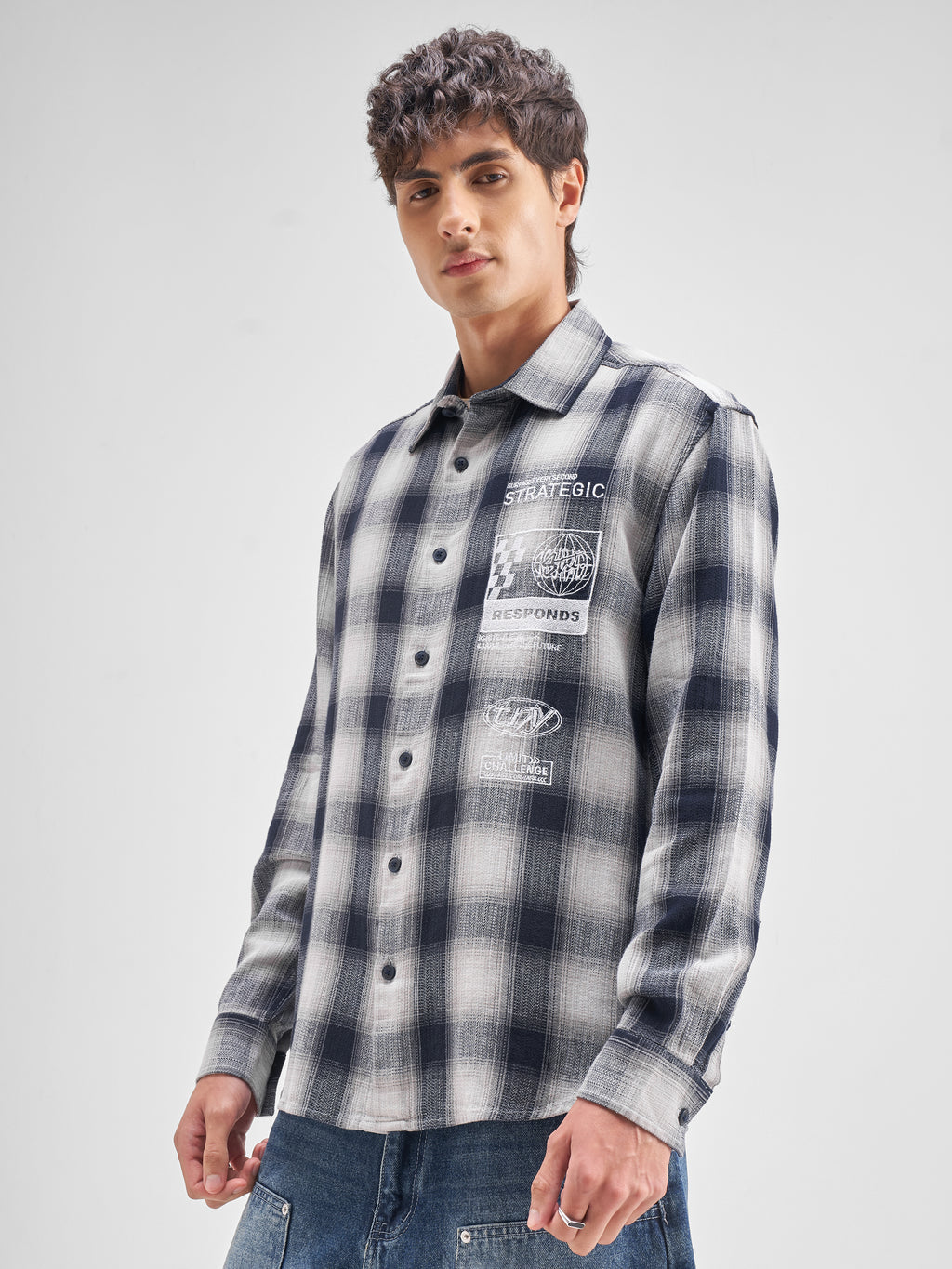 Highlander Men Navy Blue Checked Relaxed Fit Casual Shirt - Navy Blue - Image 4