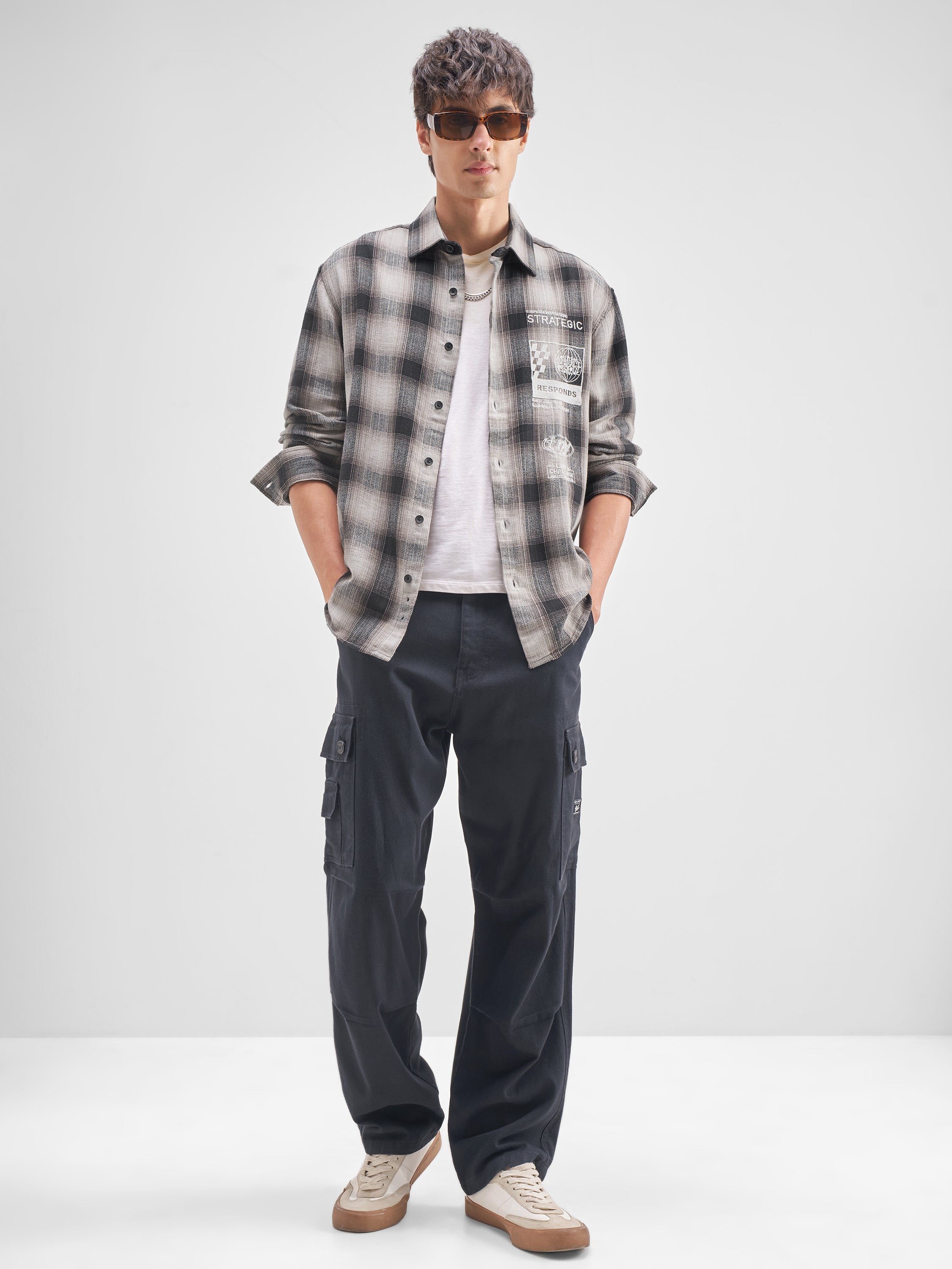 Highlander Men Black Checked Relaxed Fit Casual Shirt - Black - Image 2