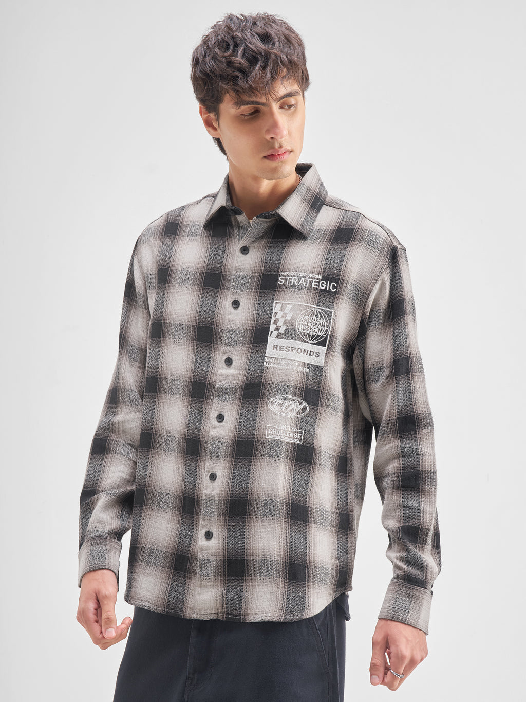 Highlander Men Black Checked Relaxed Fit Casual Shirt - Black - Image 4
