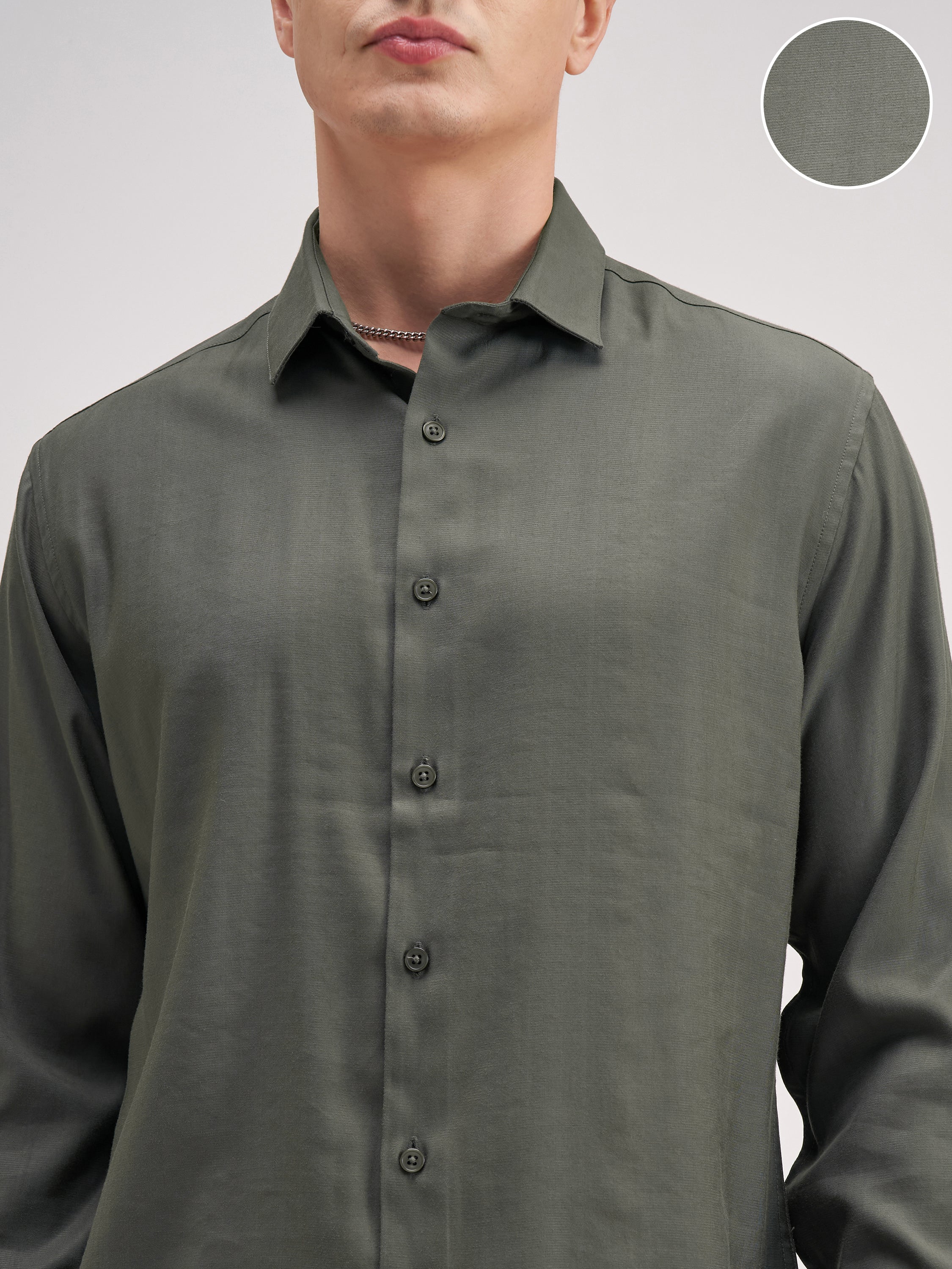 Highlander Men Green Solid Slim Fit Casual Shirt - Green - Image 5