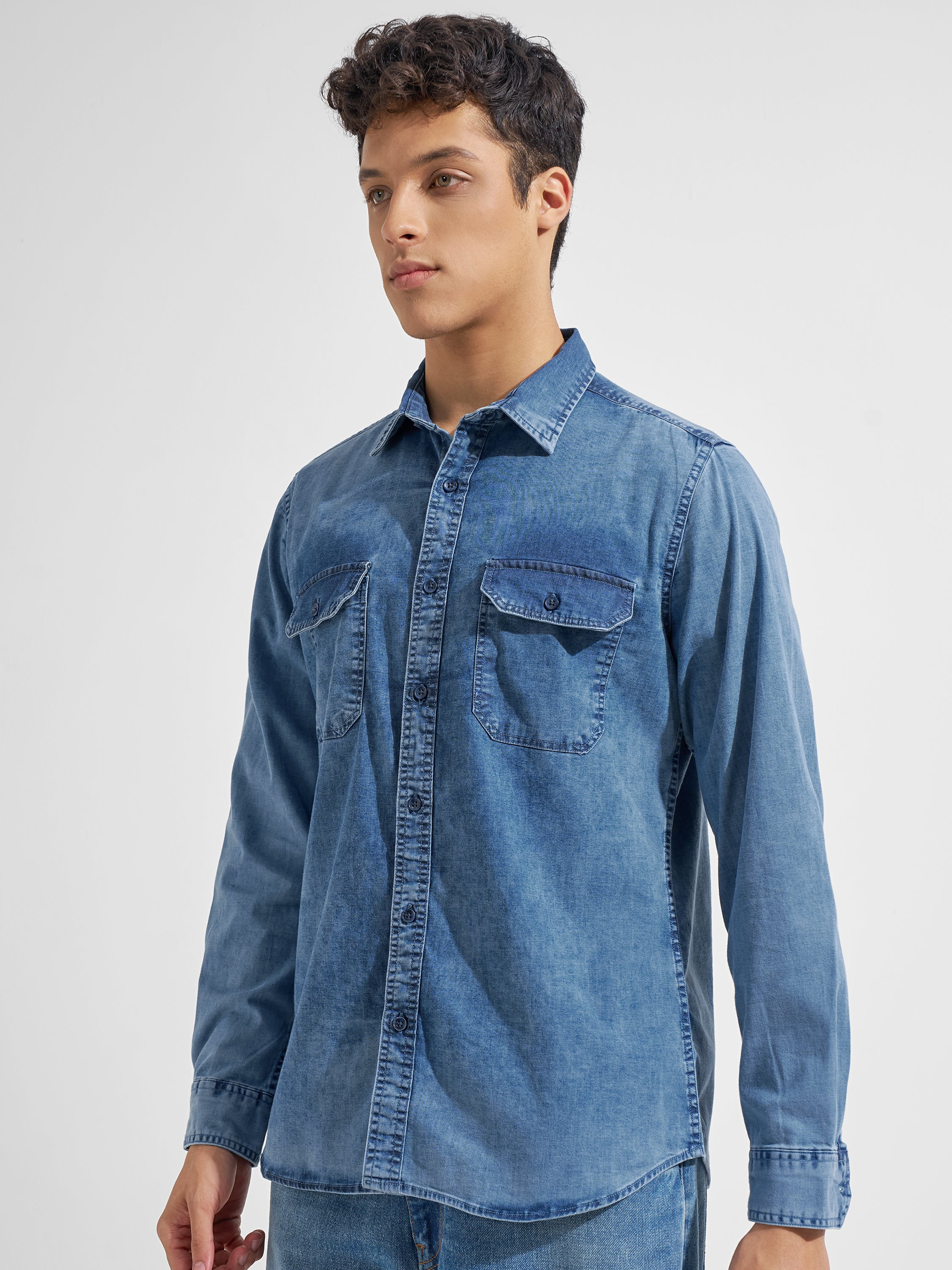 Highlander Men Navy Blue Solid Regular Fit Casual Shirt