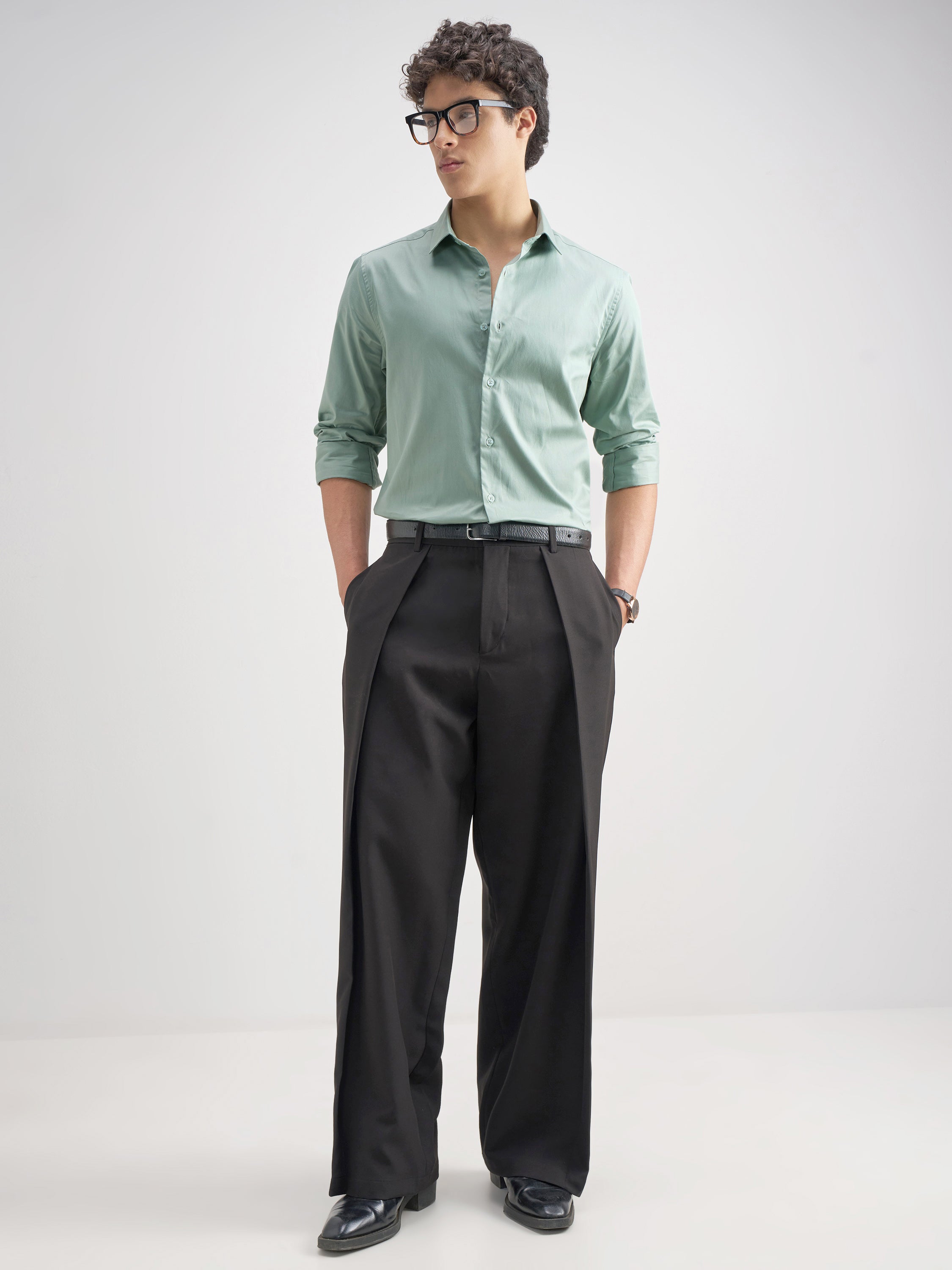 Highlander Men Green Solid Slim Fit Casual Shirt - Green - Image 2