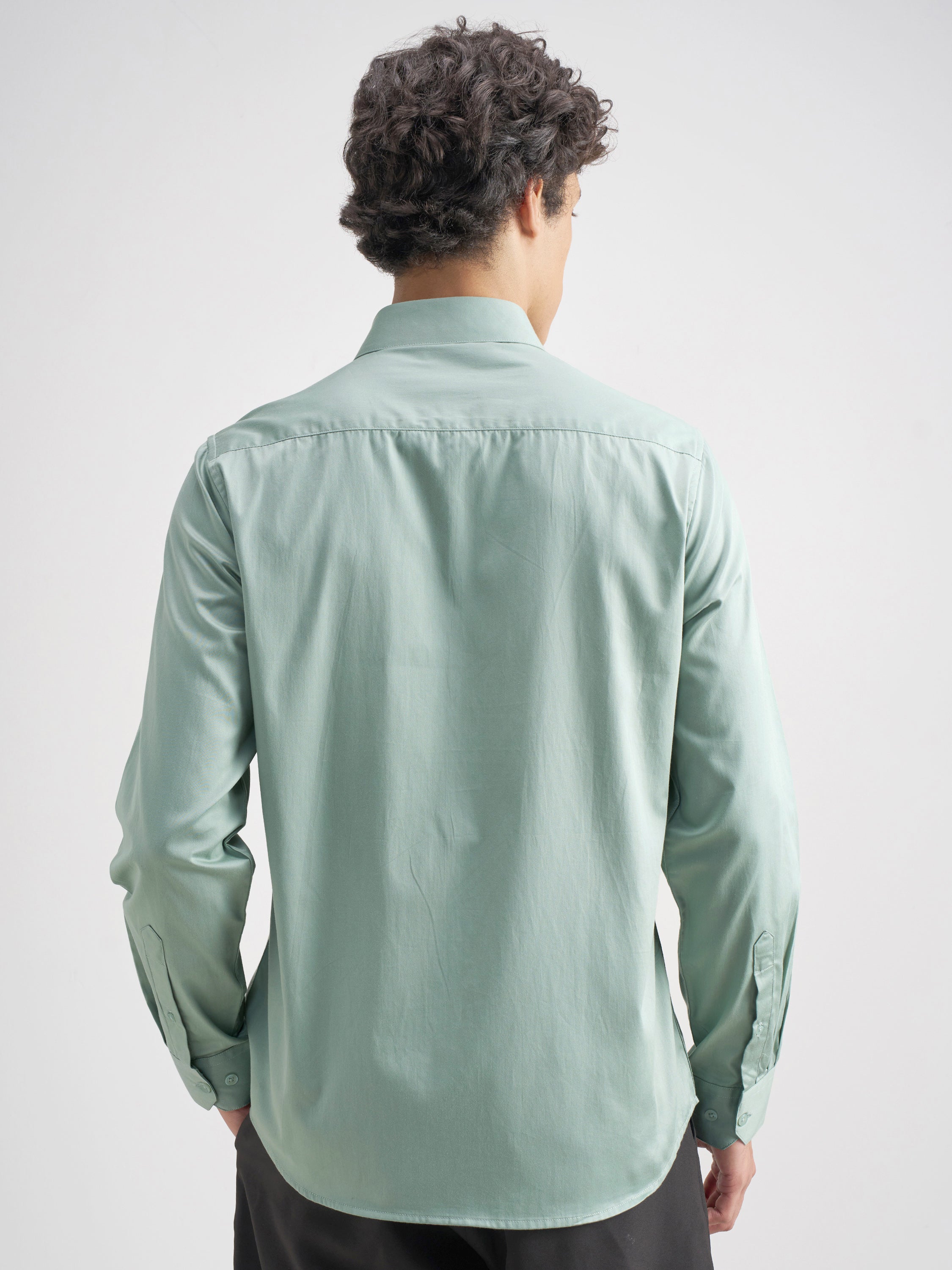 Highlander Men Green Solid Slim Fit Casual Shirt - Green - Image 3