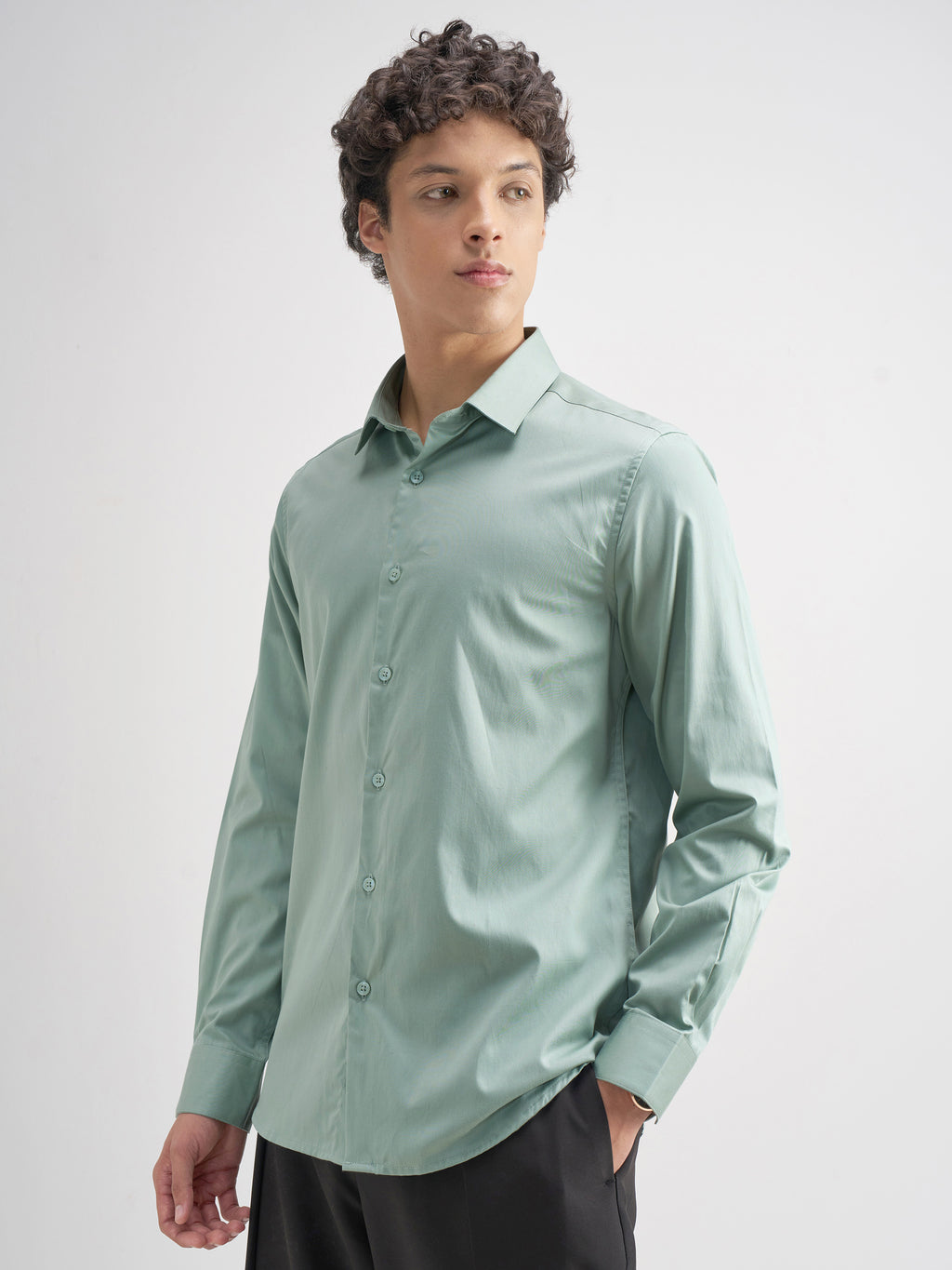 Highlander Men Green Solid Slim Fit Casual Shirt - Green - Image 4