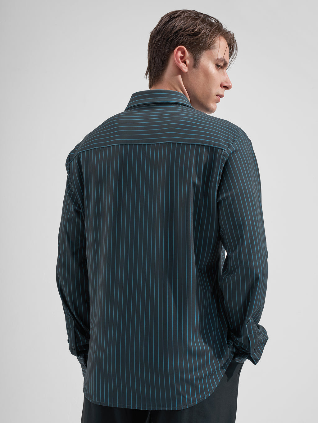 Highlander Men Navy Blue Striped Slim Fit Casual Shirt