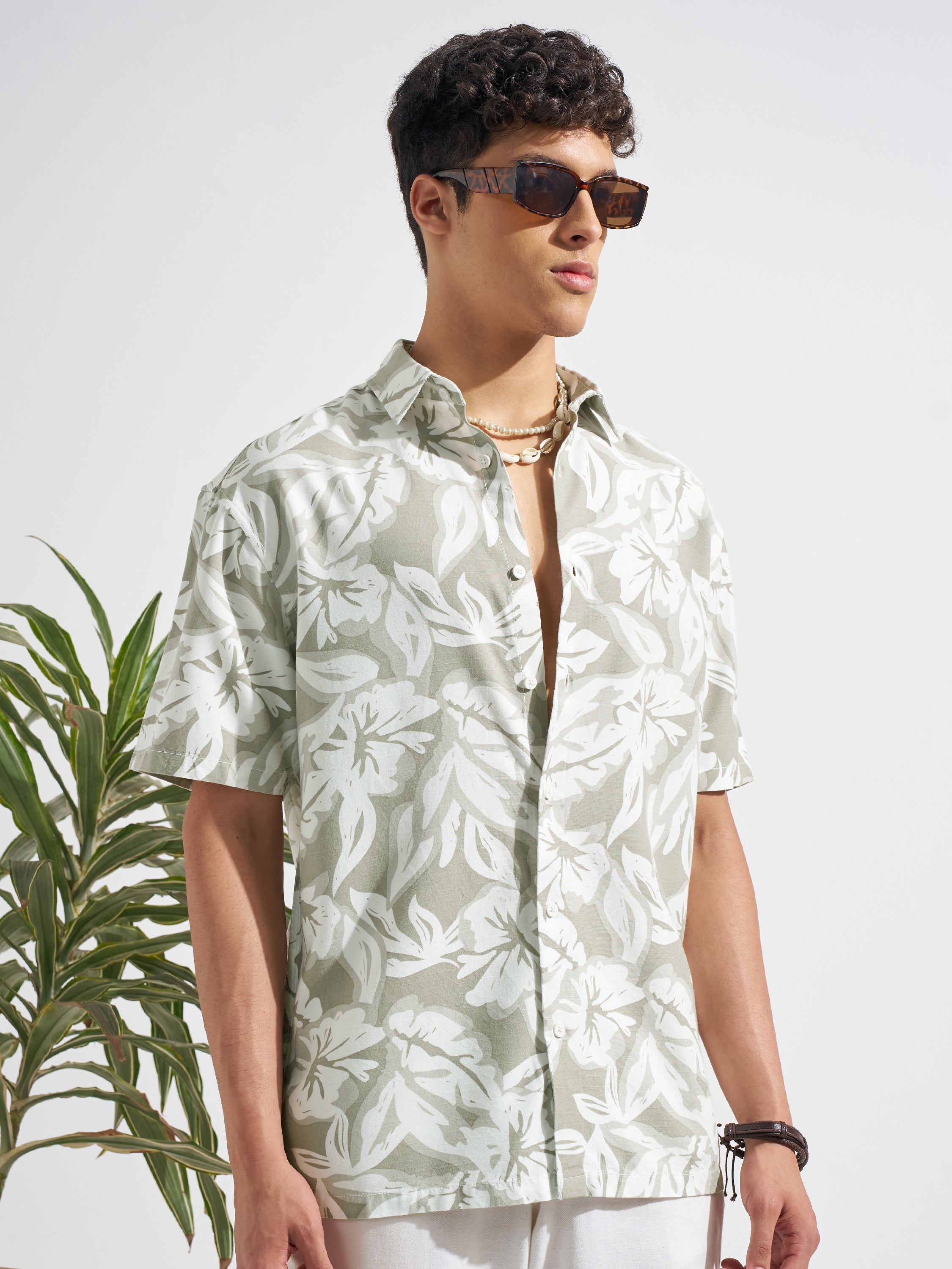 Highlander Men Olive Printed Relaxed Fit Casual Shirt