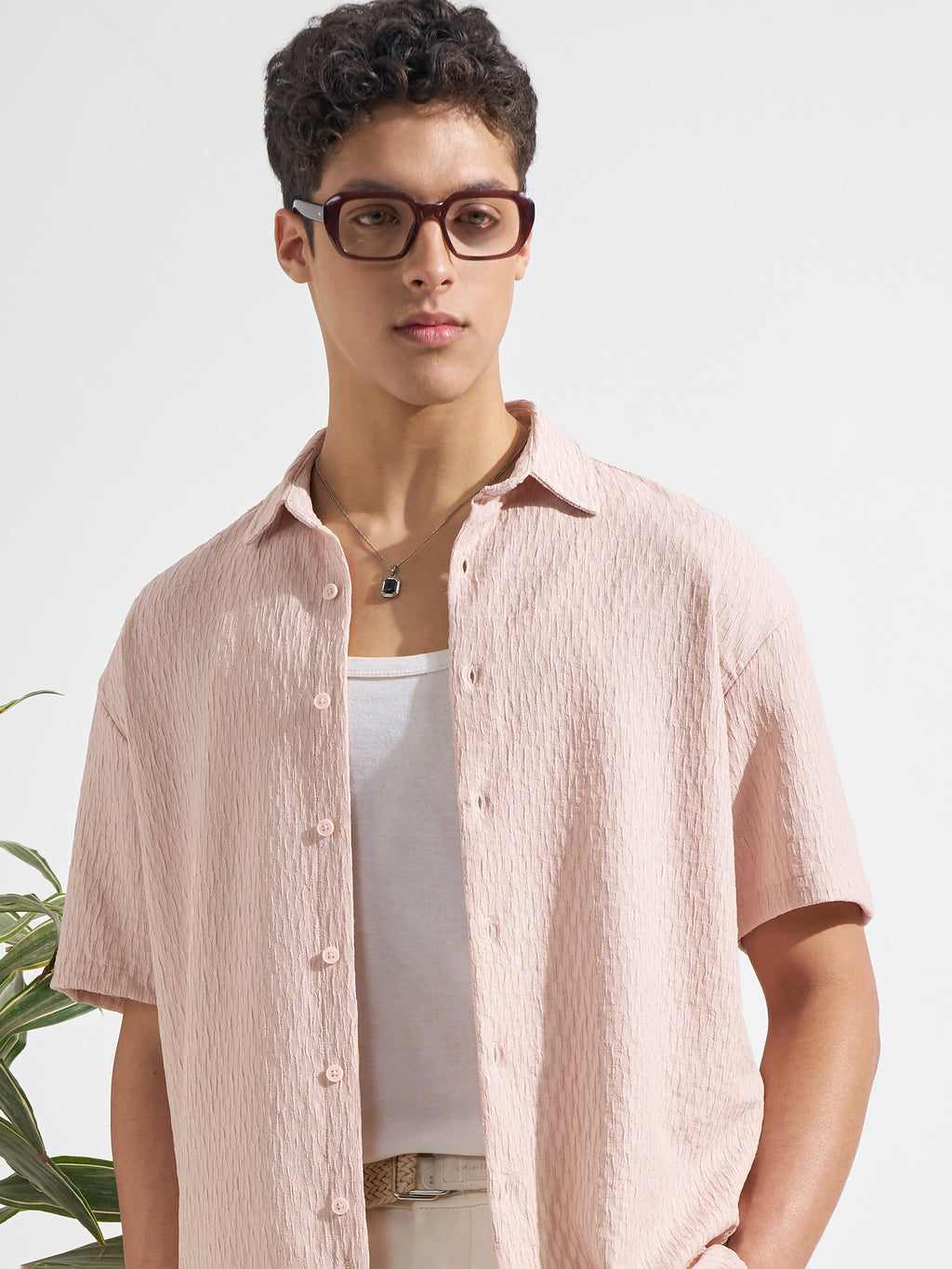 Highlander Men Pink Self Design Relaxed Fit Casual Shirt