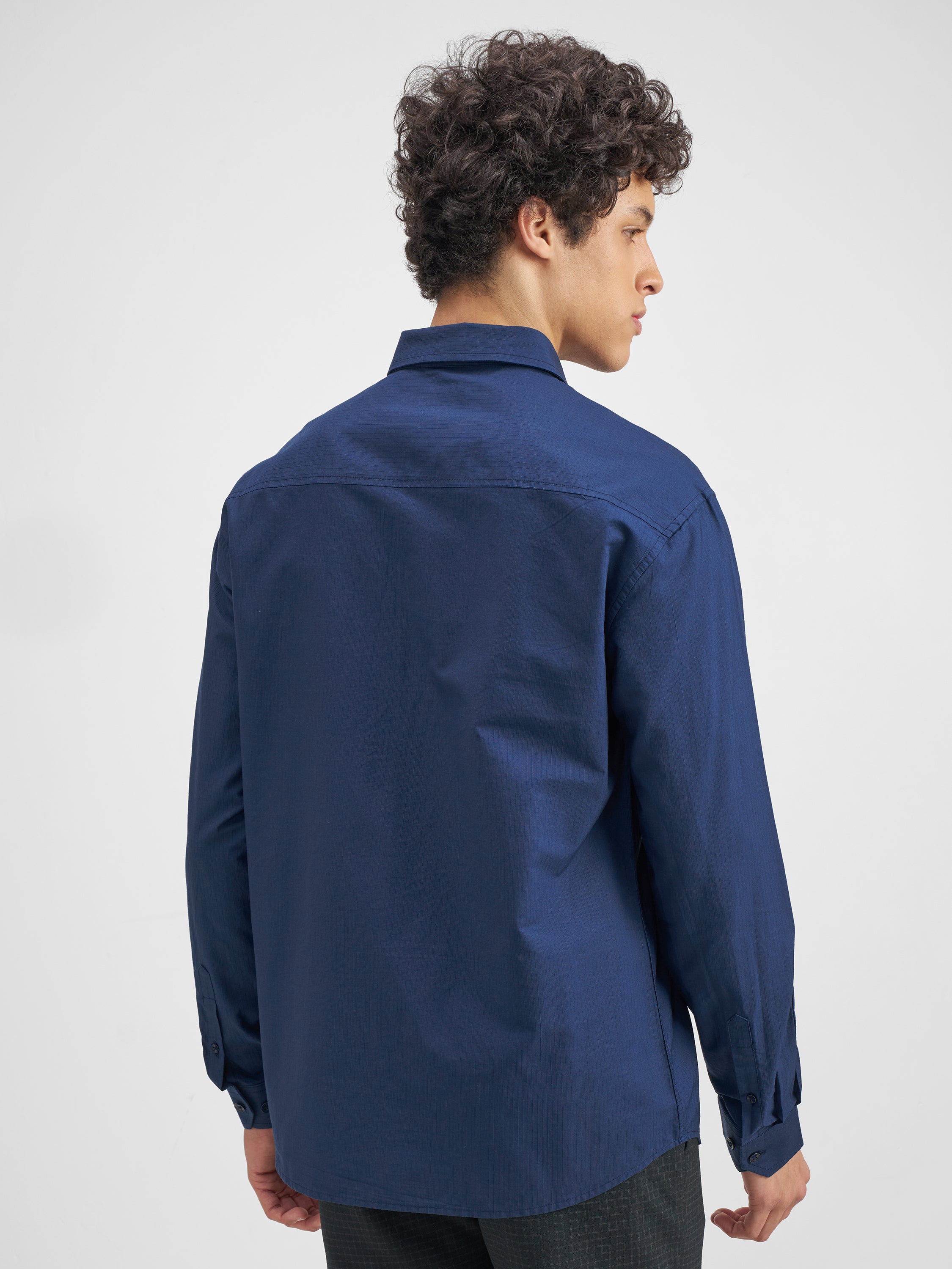 Highlander Men Blue Solid Relaxed Fit Casual Shirt - Blue - Image 3