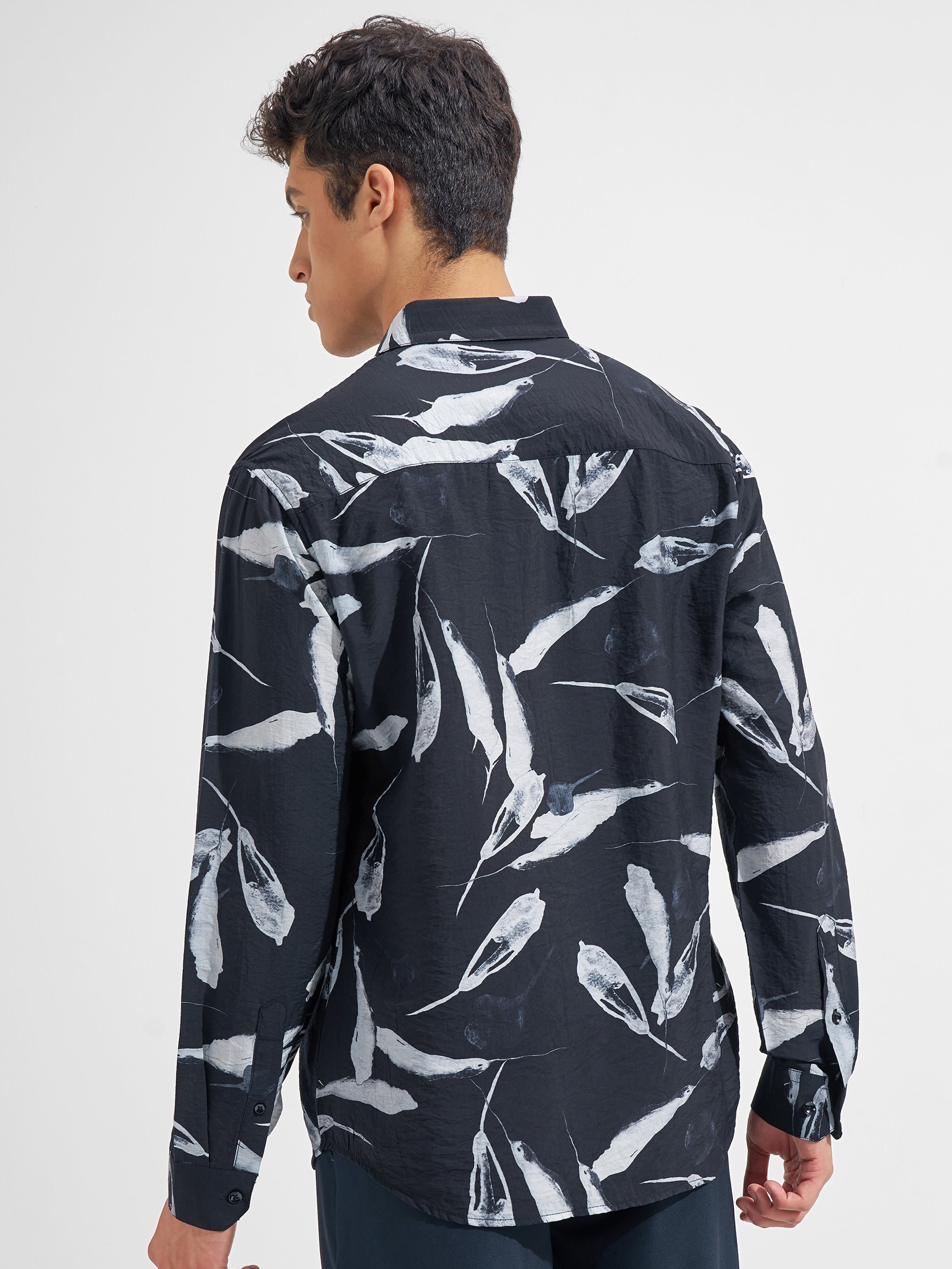 Highlander Men Navy Blue Printed Regular Fit Casual Shirt