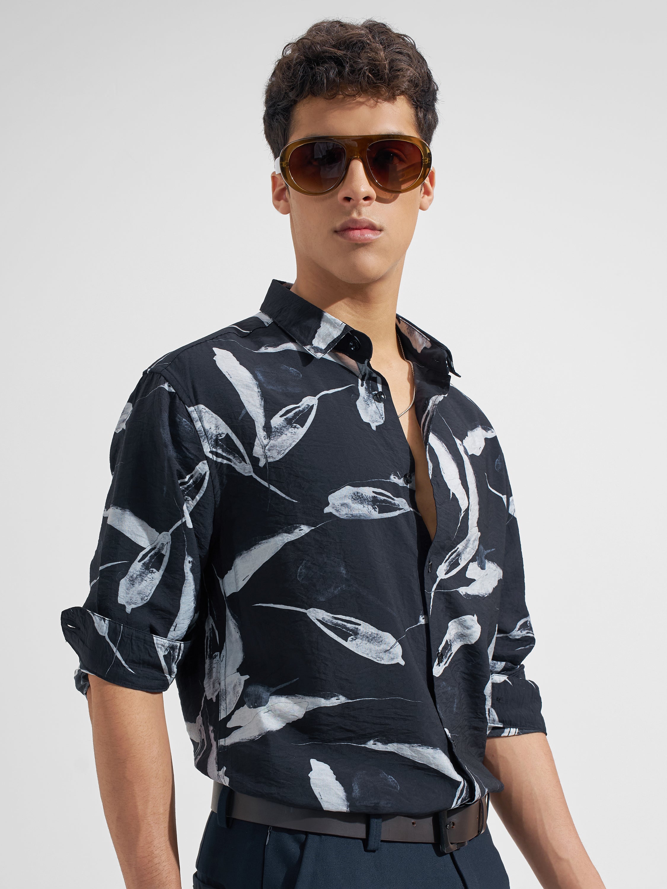 Highlander Men Navy Blue Printed Regular Fit Casual Shirt