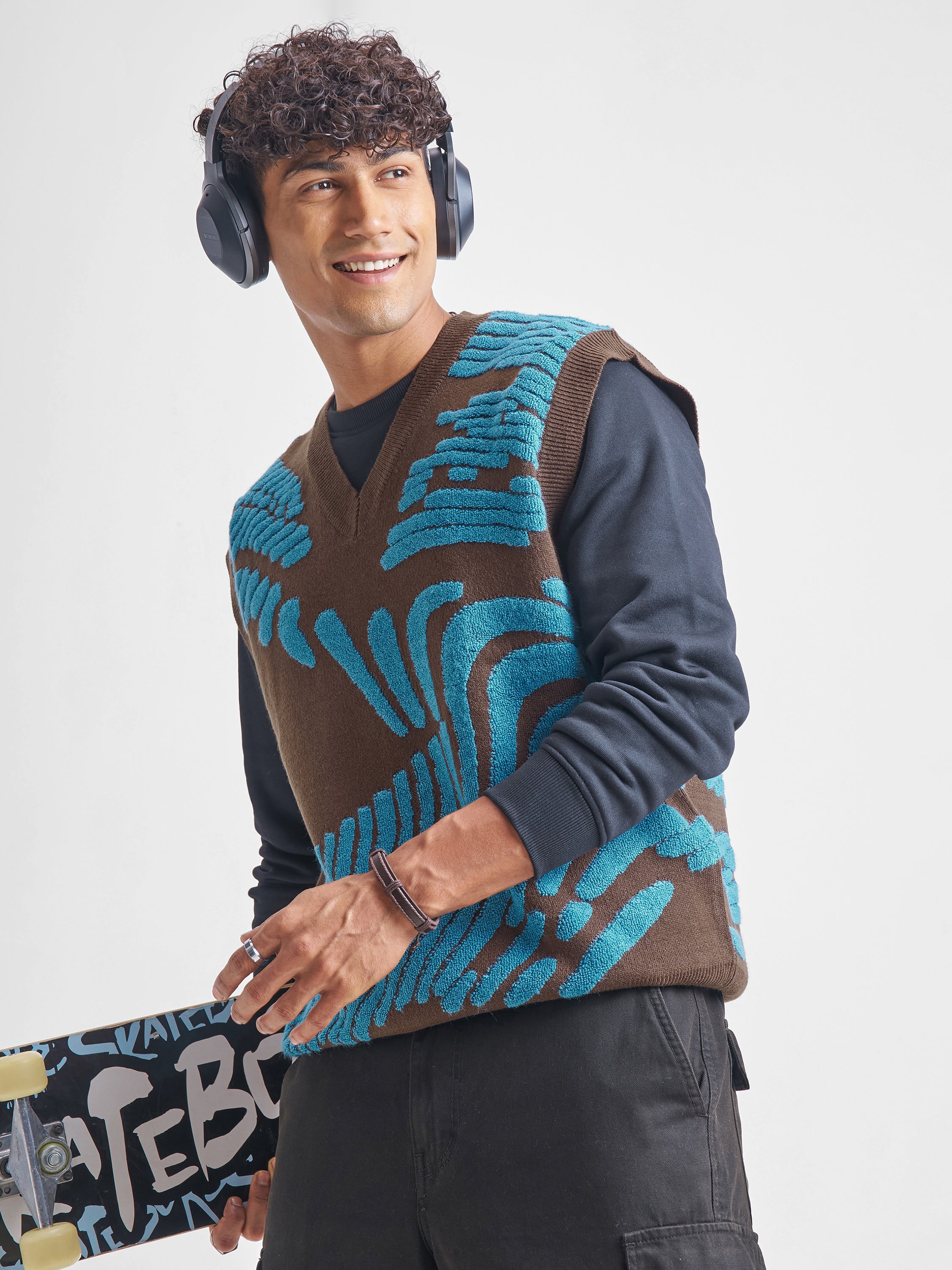 Highlander Men Brown V-Neck Pullover Sweater - Brown - Image 4