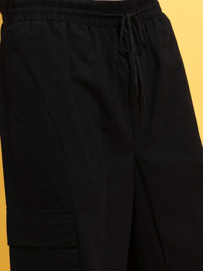 Highlander Men Black Loose Fit Solid Cargo - Black - Image 5