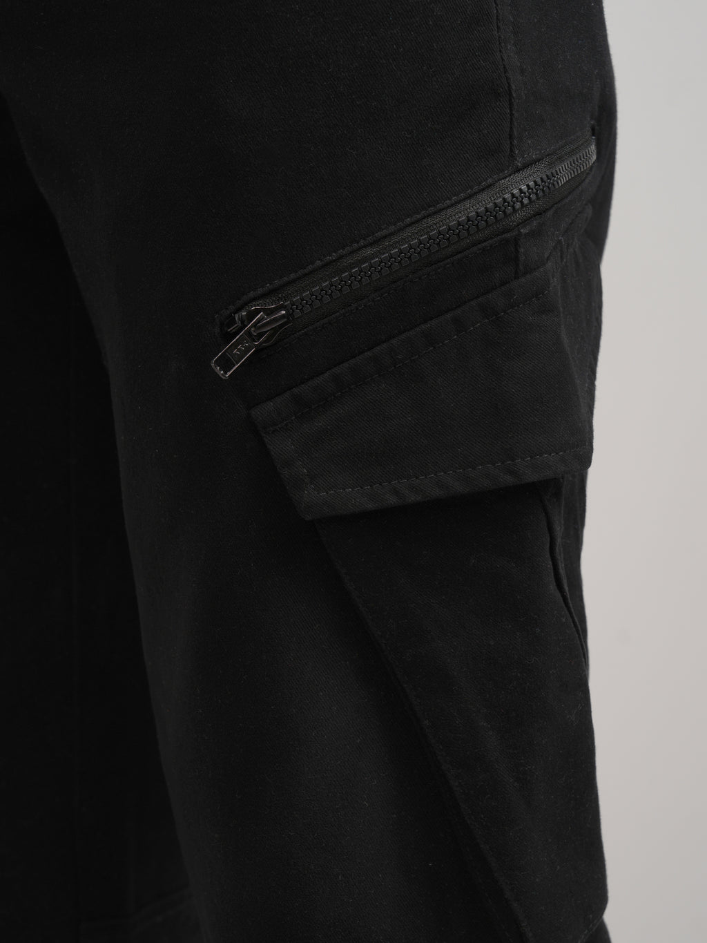 Highlander Men Black Slim Fit Solid Cargos - Black - Image 7
