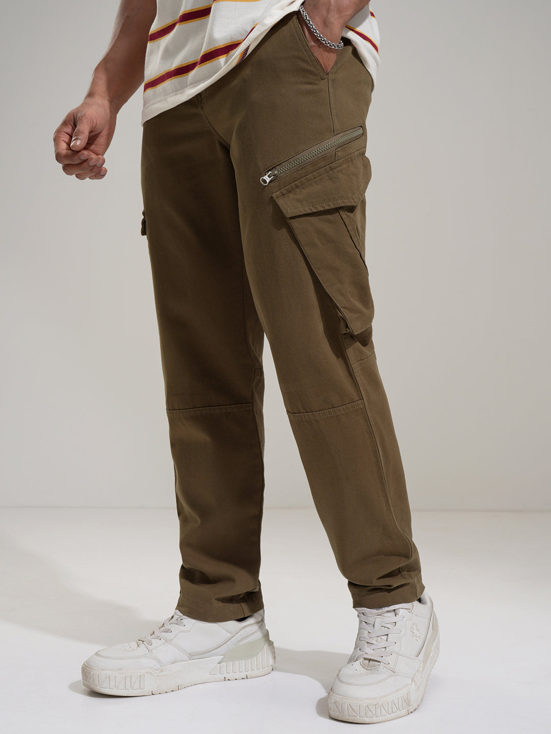 Highlander Men Brown Slim Fit Solid Cargo - Brown - Image 1