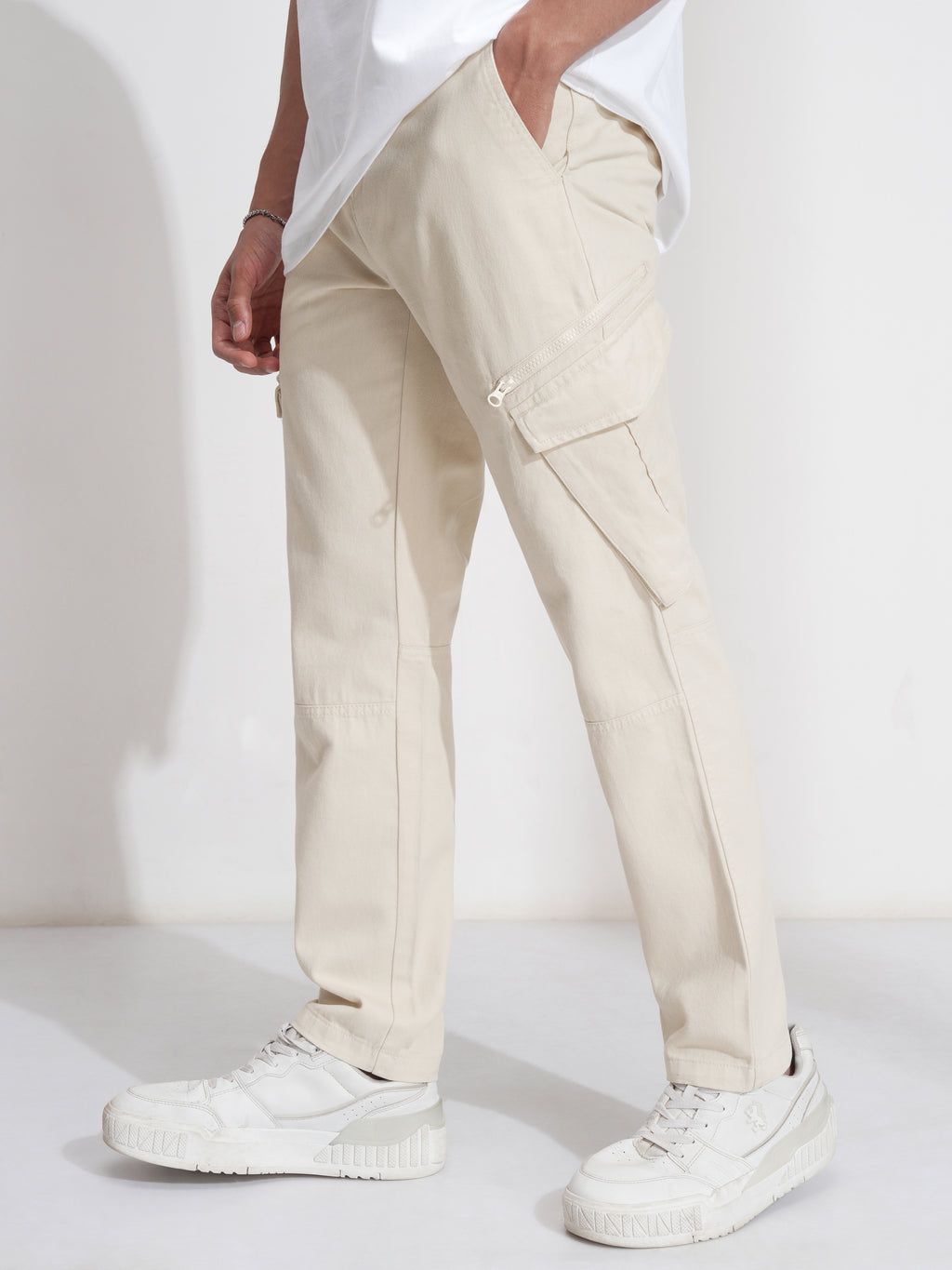 Highlander Men Beige Slim Fit Solid Cargo - Beige - Image 4